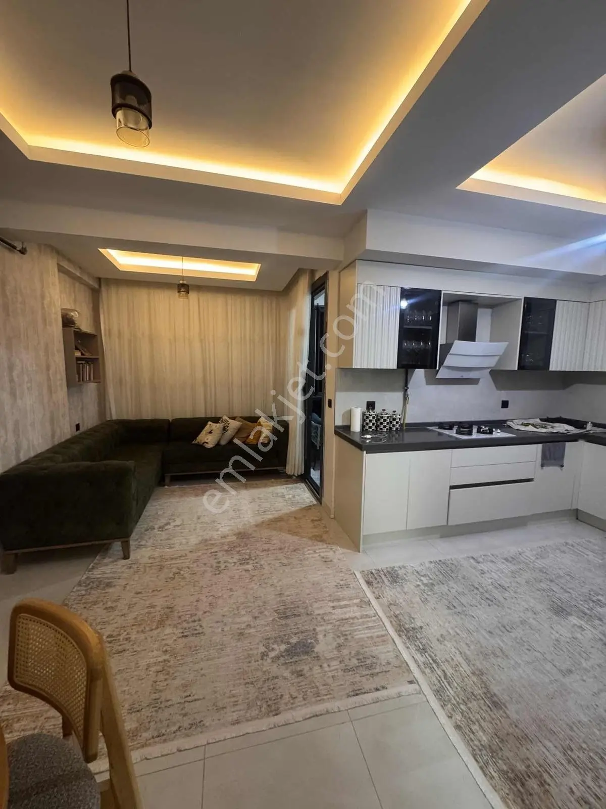 Yenicezaevi Karşısı Ultra Lüx 3.5+1 Daire