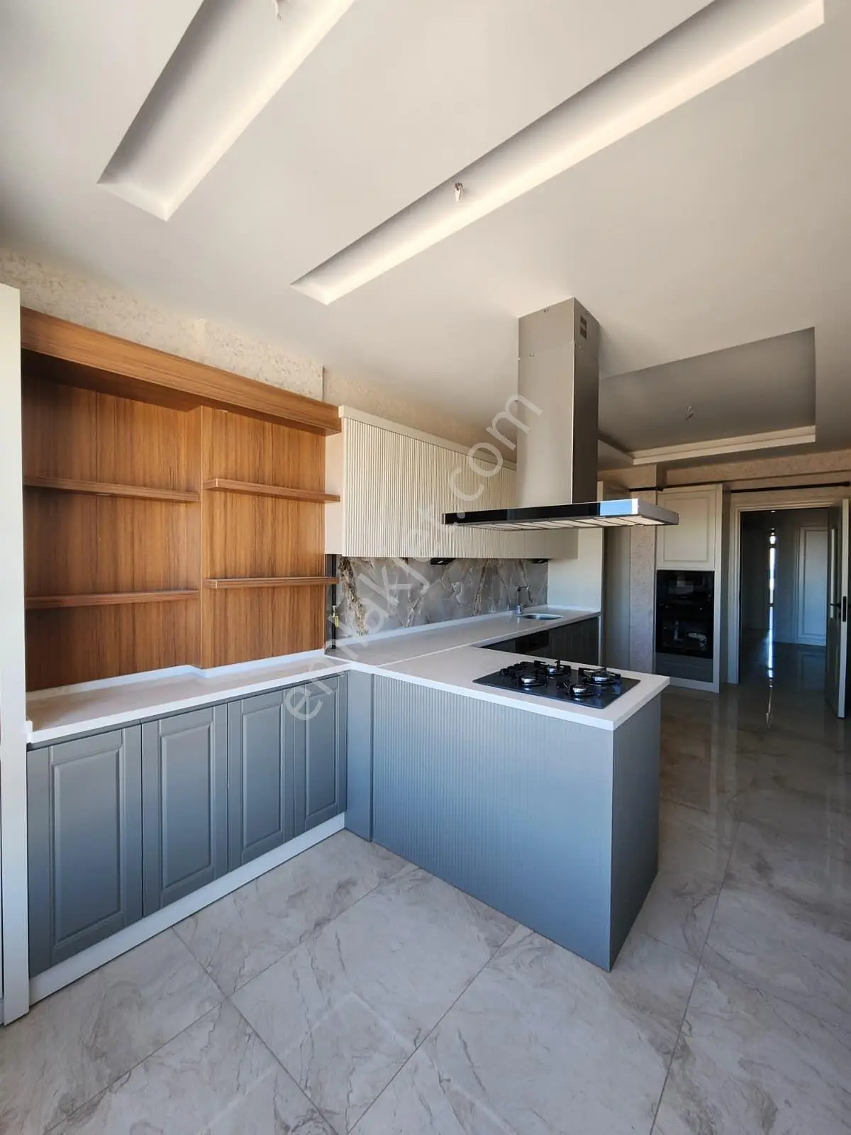 Yüksel Şahin'den Yazır Şafak Caddesi'nde Tramvaya Cephe Sıfır Lüks Arakat 4+1 Satılık Daire — fotoğraf 5