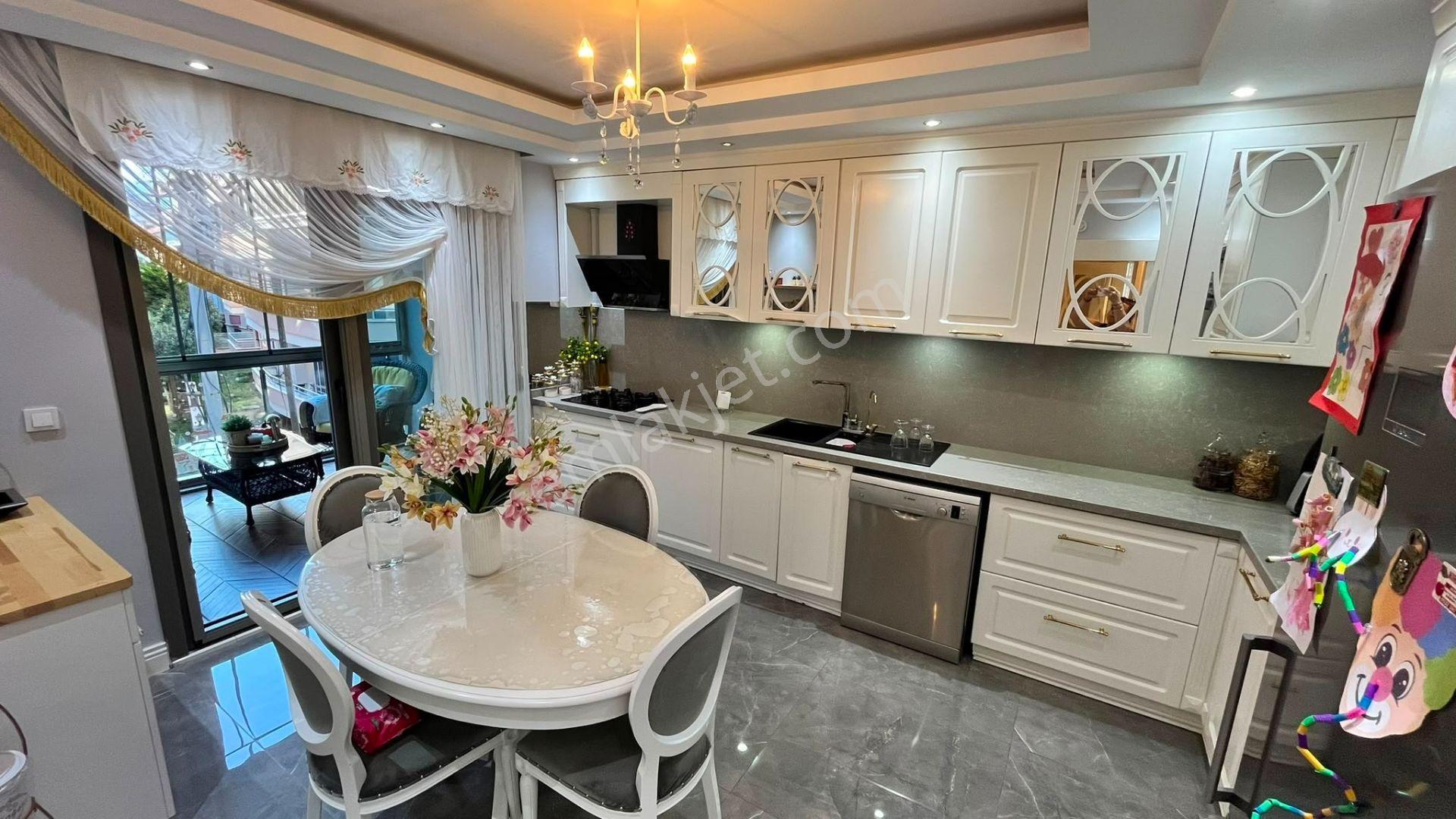 Cennetayağı'nda Akıllı Ev 3+1, 145m², Lüks Ve Merkezi Konum — fotoğraf 31
