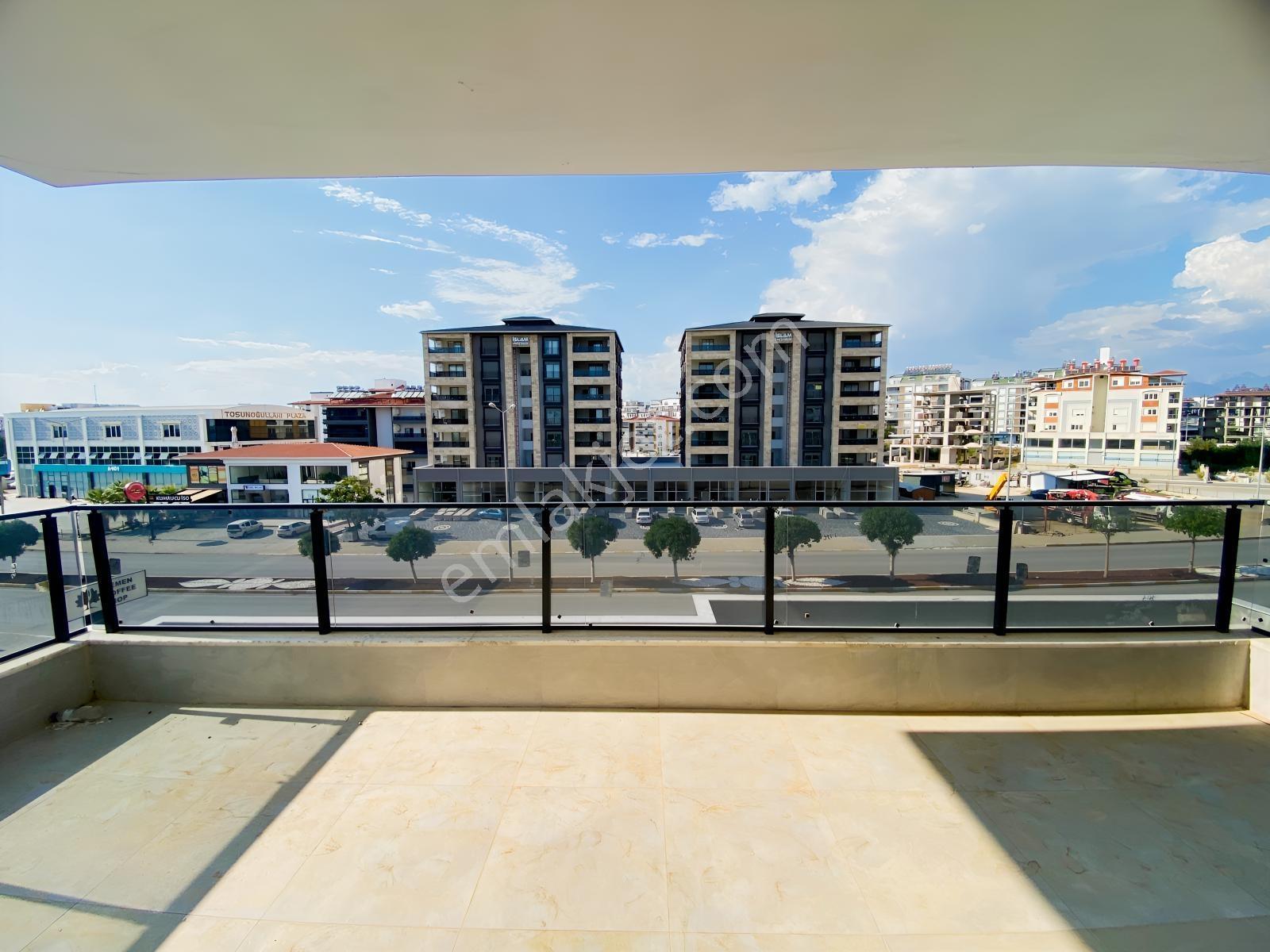 Antalya Serik Emincelerde Site İçerisinde Satılık 3+1 Daire