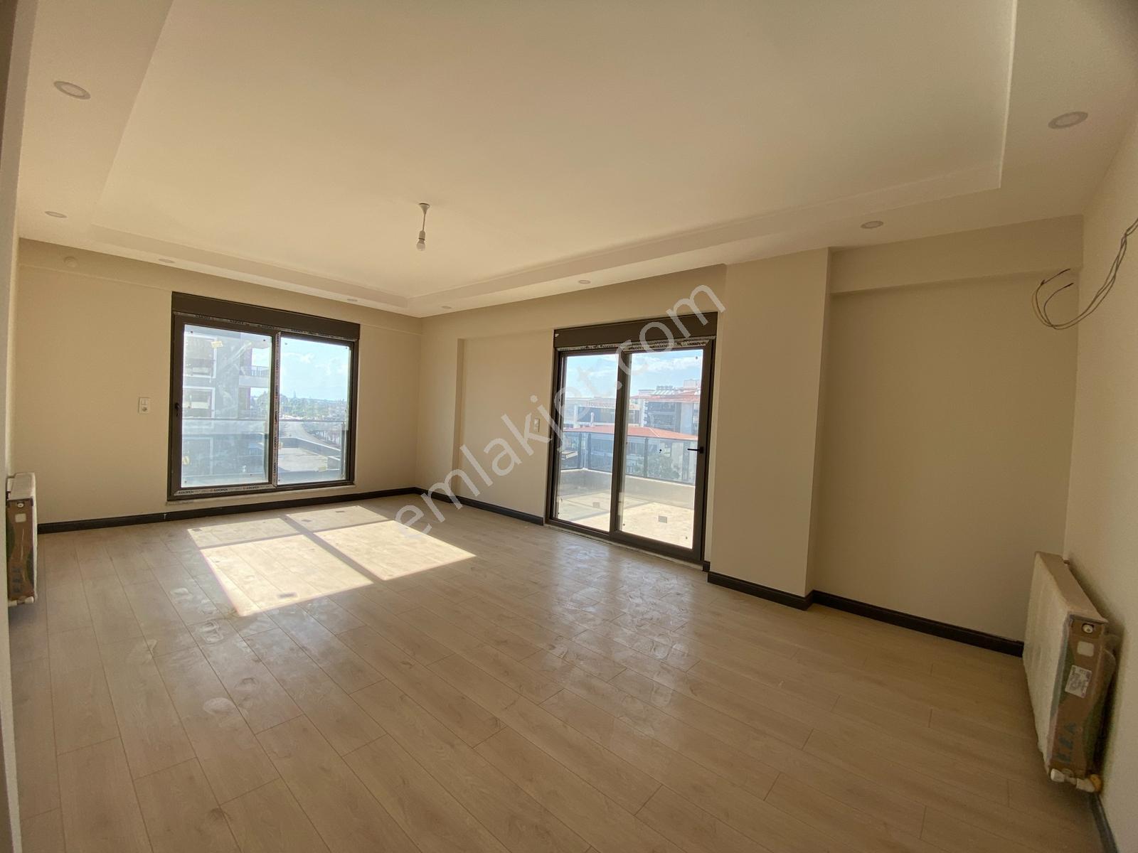 Antalya Serik Emincelerde Site İçerisinde Satılık 3+1 Daire — fotoğraf 5