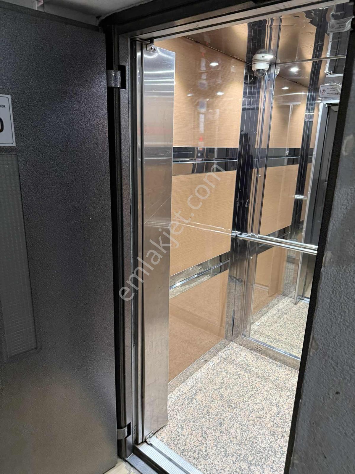 Wera'dan Satılık 2+1 Ara Kat Asansörlü Daire — fotoğraf 23