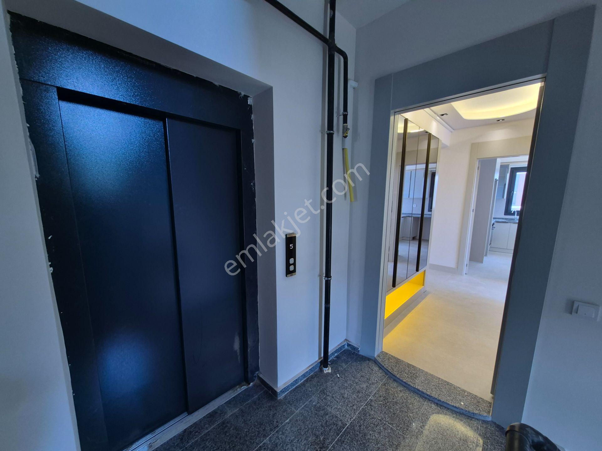 Üstünkent'ten Lokasyon Harikası Bağımsız Mutfak Sıfır 3+1 Daire — fotoğraf 2