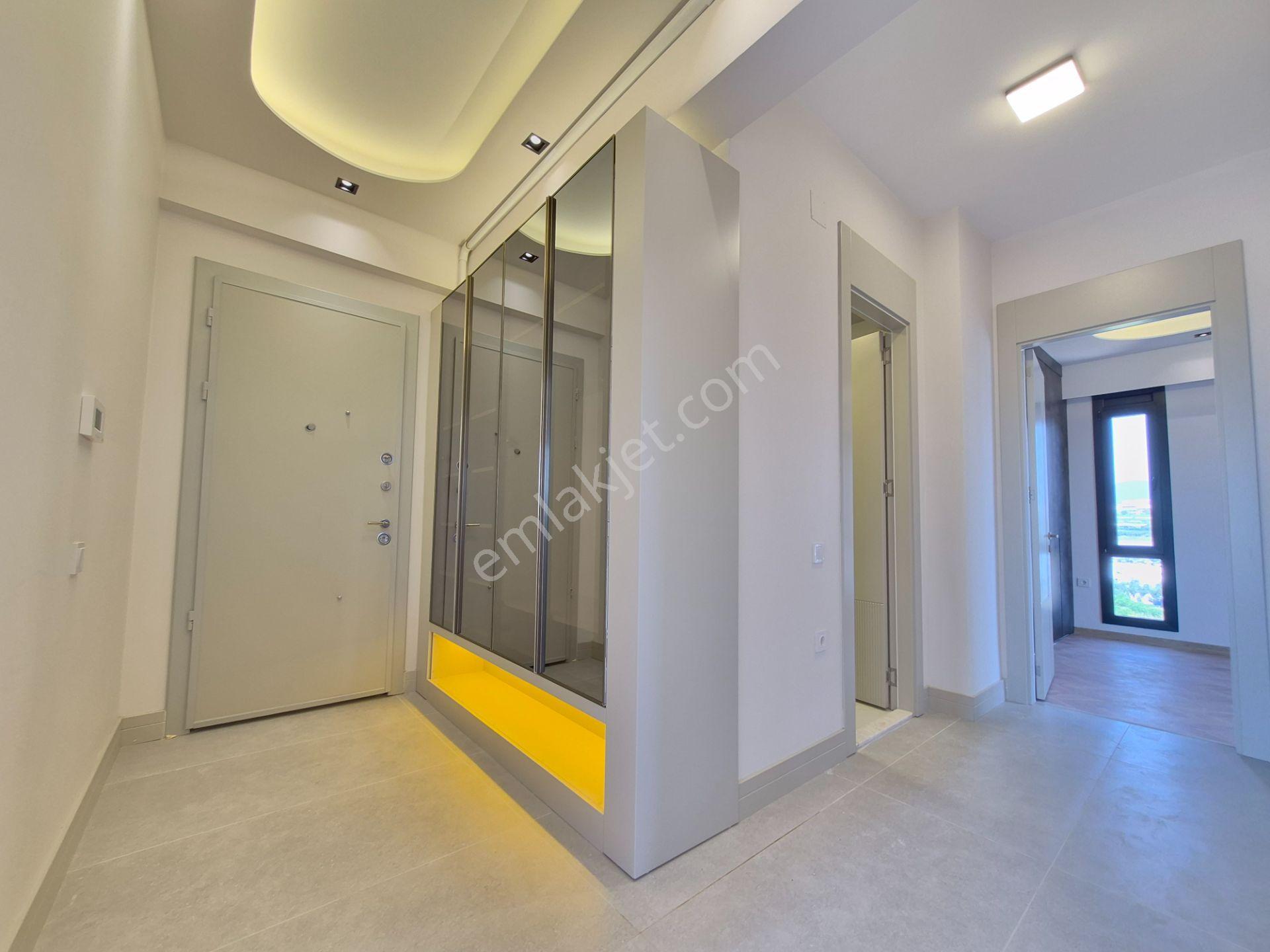 Üstünkent'ten Lokasyon Harikası Bağımsız Mutfak Sıfır 3+1 Daire — fotoğraf 4