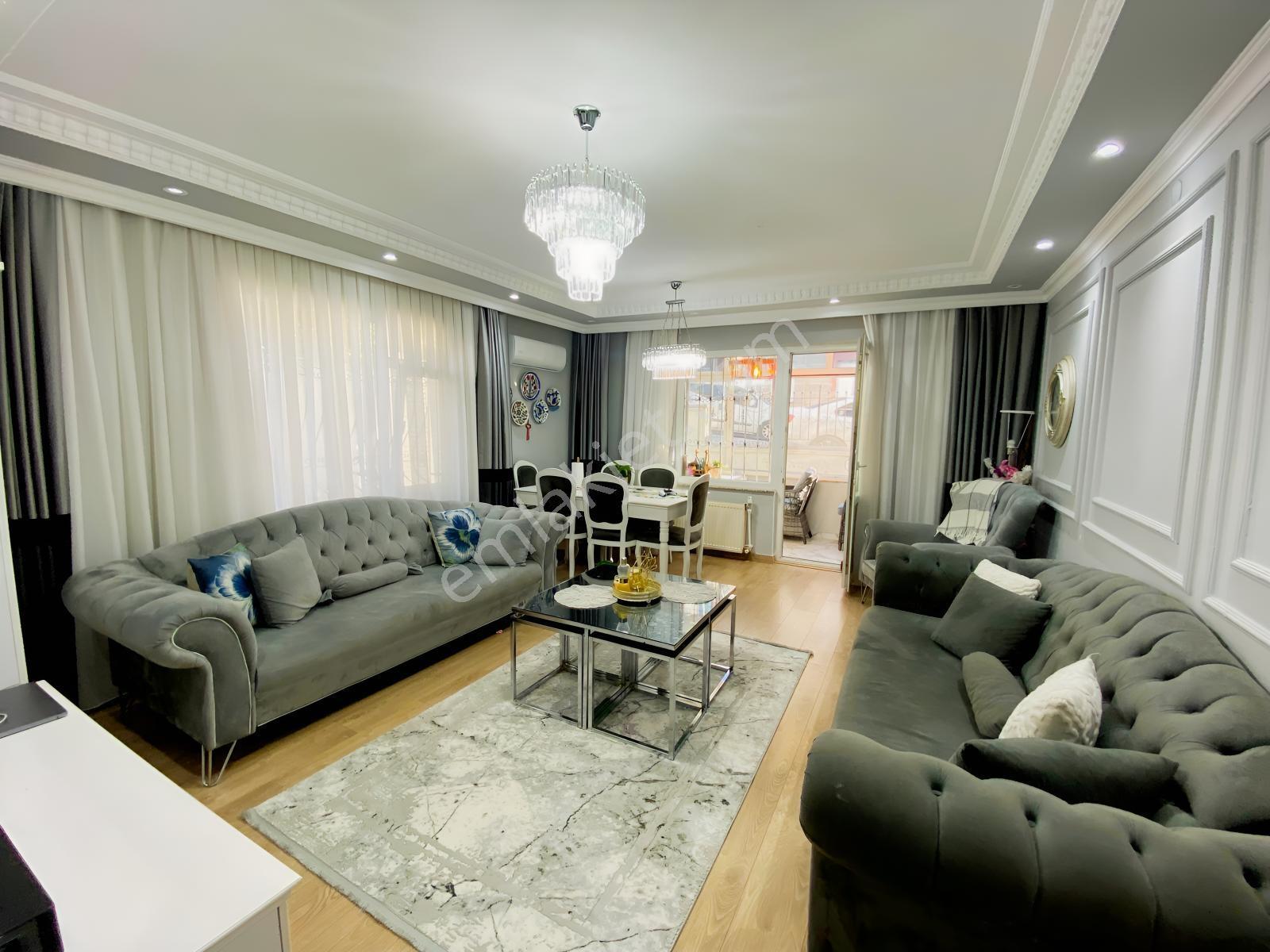 Büyükçekmece, Havuzlu, Otoparklı 3+1 Giriş 150M2 Satılık Daire!!