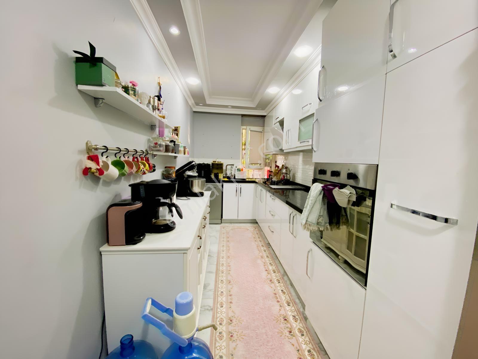 Büyükçekmece, Havuzlu, Otoparklı 3+1 Giriş 150m2 Satılık Daire!! — fotoğraf 11