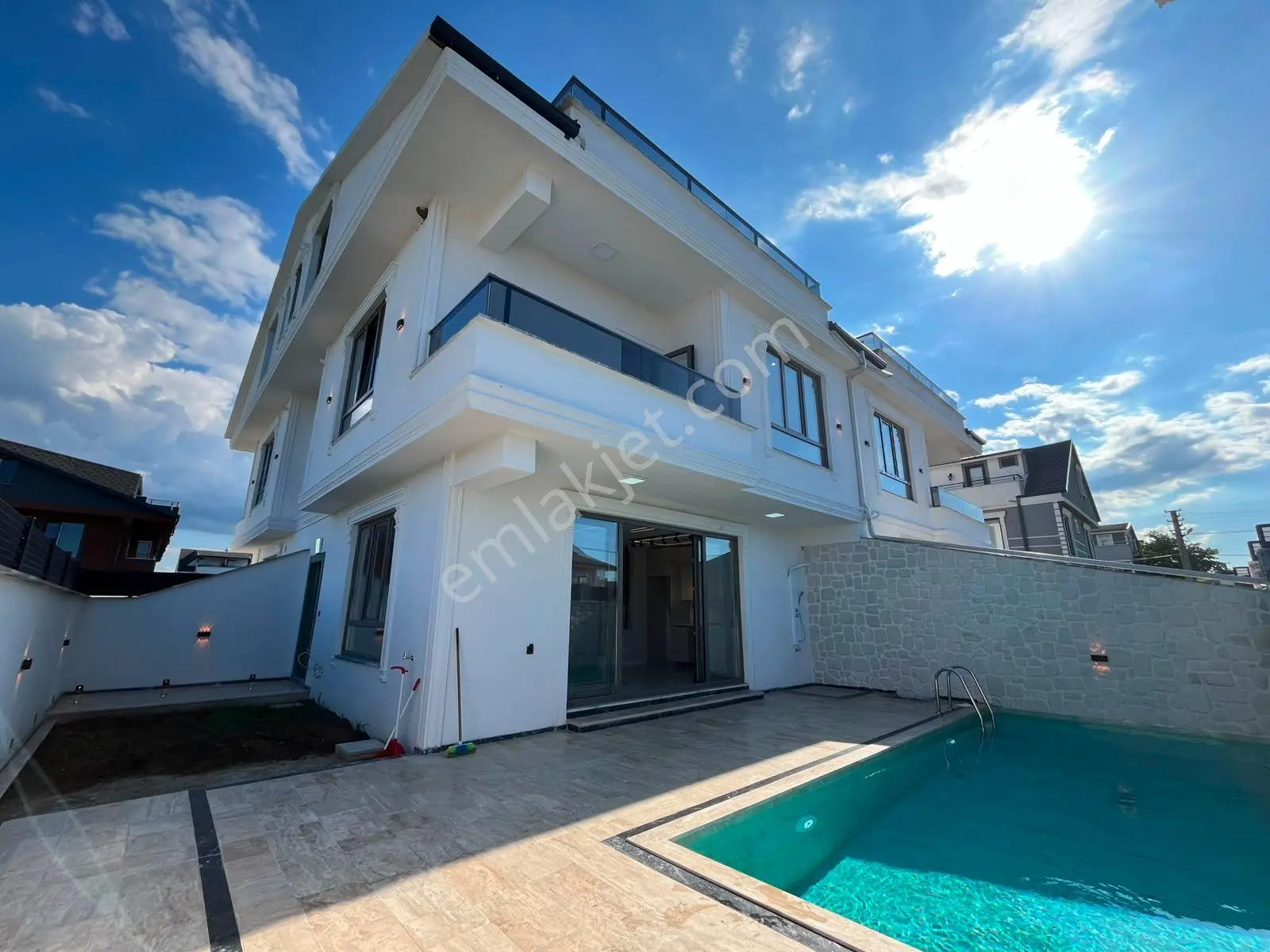 Deniz'Den 4+1 Müstakil Havuzlu Lüks Villa - Tanıtım Videolu