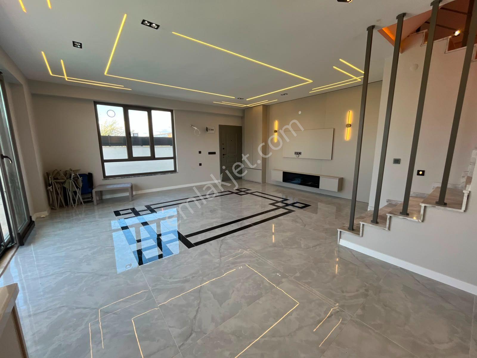 Deniz'den 4+1 Müstakil Havuzlu Lüks Villa - Tanıtım Videolu — fotoğraf 15