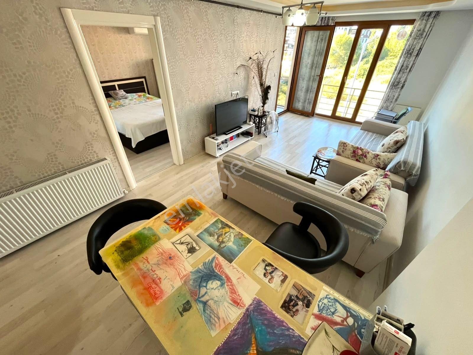 Gümüşden Akçay'da Ön Cephe Arakat Cam Balkonlu Doğalgazlı 1+1 Daire — fotoğraf 8