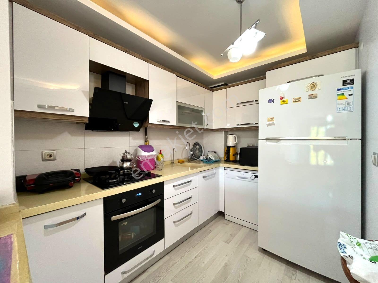 Gümüşden Akçay'da Ön Cephe Arakat Cam Balkonlu Doğalgazlı 1+1 Daire — fotoğraf 9