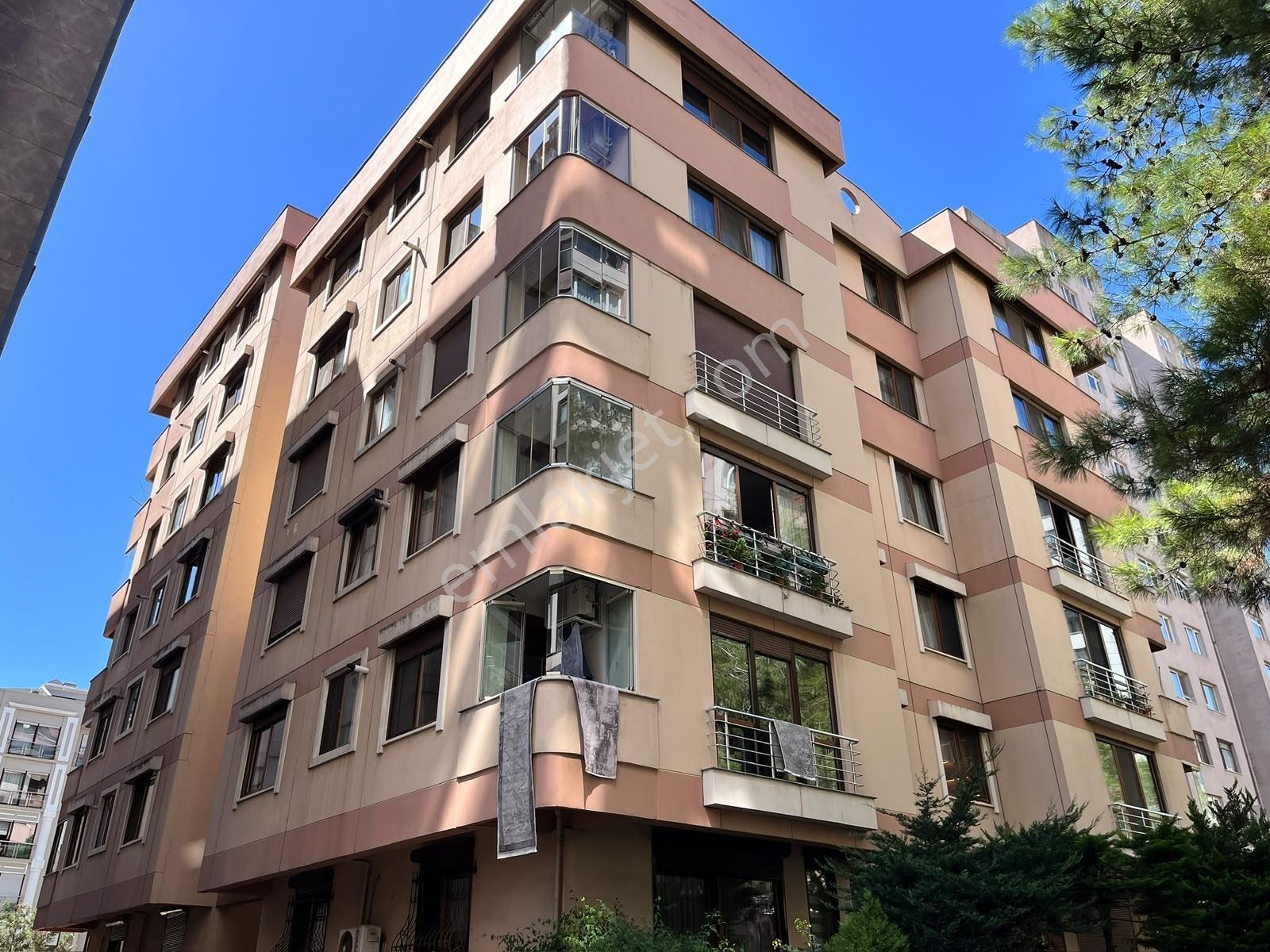 Poyraz'dan Göztepe'de Bağdat Cad. Yakın Mimari Dekorasyonlu 3+1 — fotoğraf 27