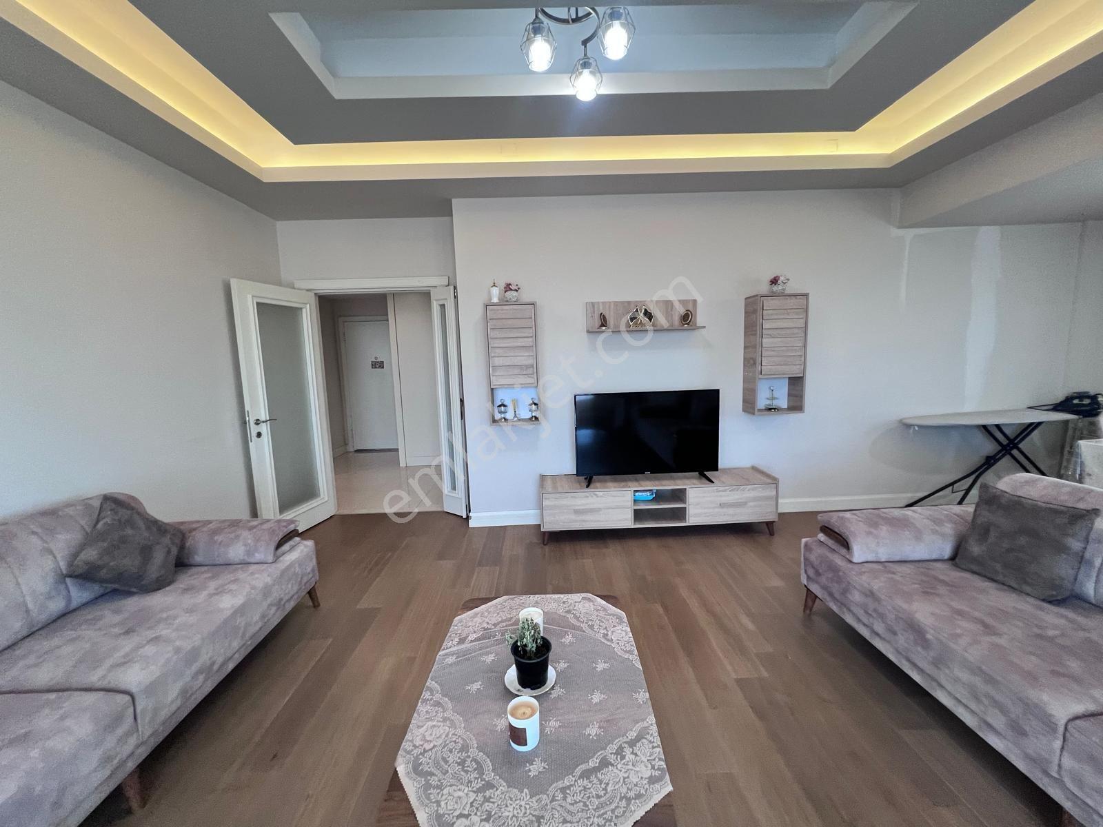 Kiptaş Venezia Mega Satılık Boş Hemen Oturum 2 Banyolu Kapalı Mutfak Balkonlu 2+1 Daire — fotoğraf 3