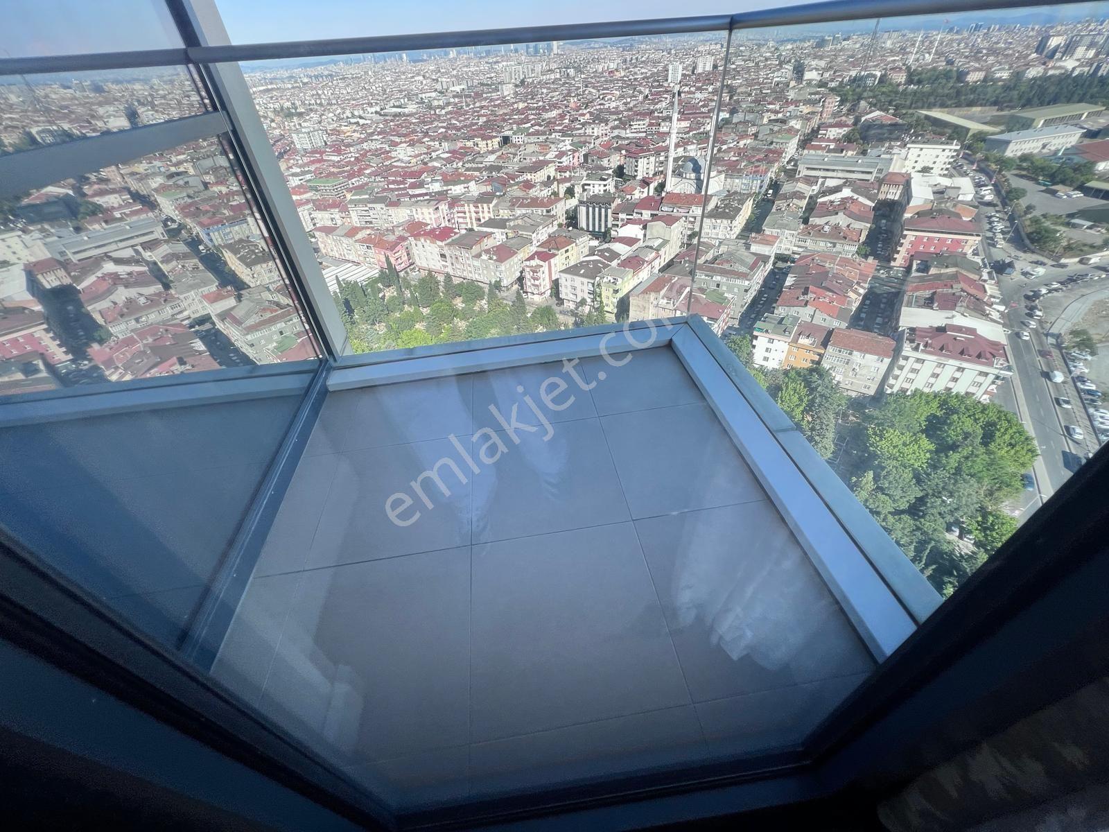 Kiptaş Venezia Mega Satılık Boş Hemen Oturum 2 Banyolu Kapalı Mutfak Balkonlu 2+1 Daire — fotoğraf 14