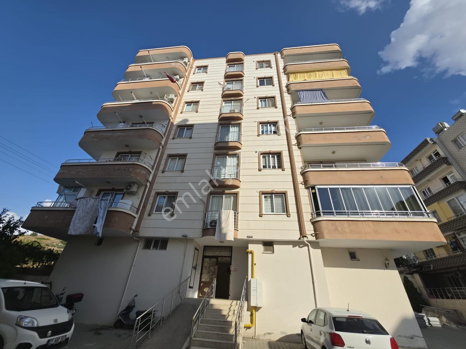 İsmet İnönü Mahallesi'nde 3+1 Satılık Daire — fotoğraf 2