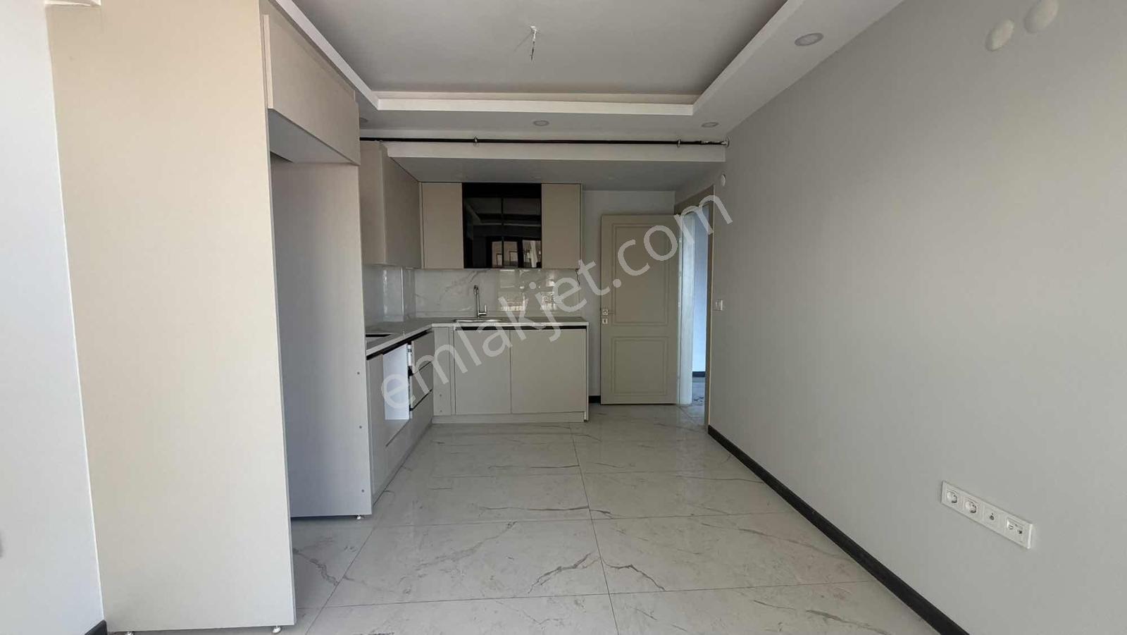 Berk Emlak'tan Menderes Merkezde Satılık 2+1 Sıfır Daire — fotoğraf 4