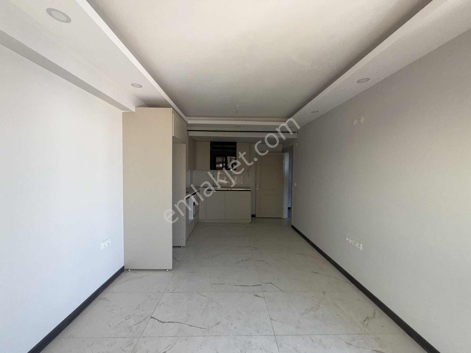 Berk Emlak'tan Menderes Merkezde Satılık 2+1 Sıfır Daire — fotoğraf 8