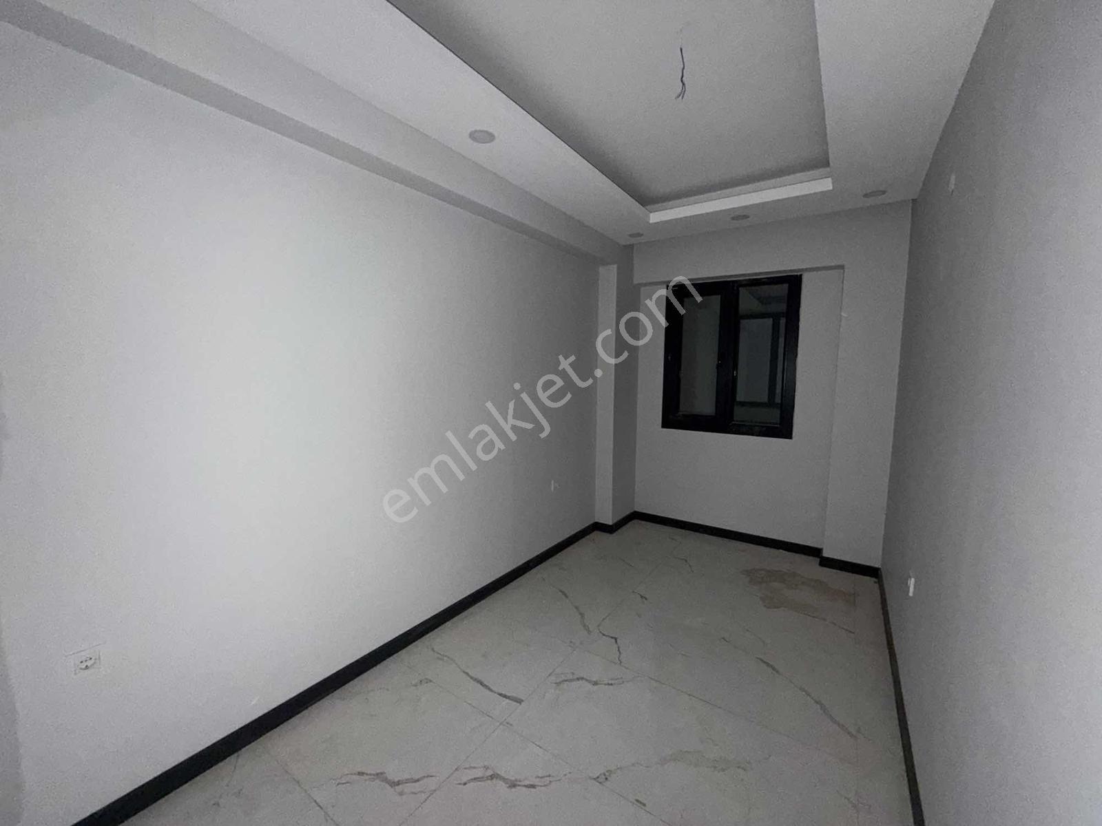 Berk Emlak'tan Menderes Merkezde Satılık 2+1 Sıfır Daire — fotoğraf 13
