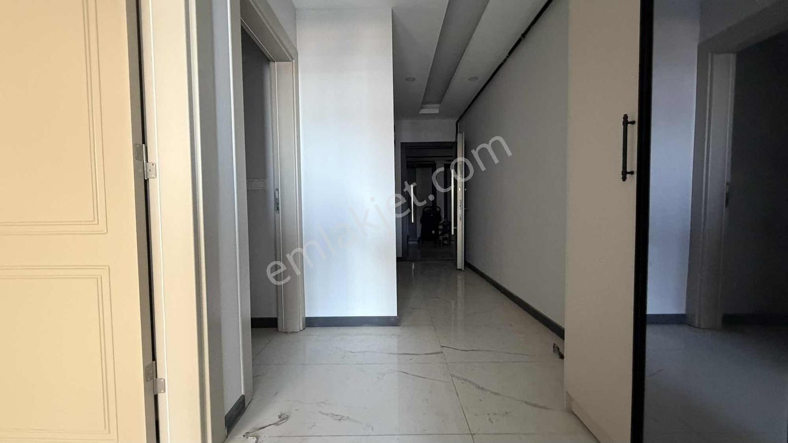 Berk Emlak'tan Menderes Merkezde Satılık 2+1 Sıfır Daire — fotoğraf 19