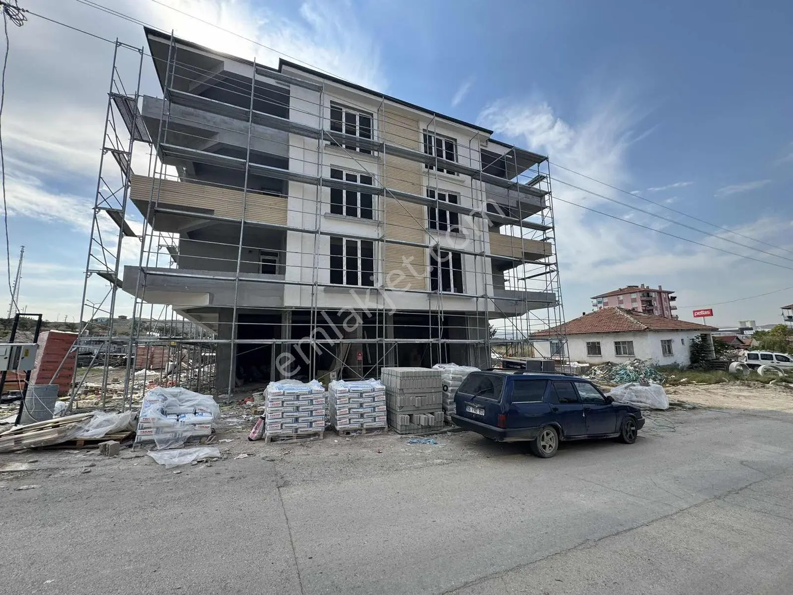 Temelli De Hazır Tapulu Eskisehir Yoluna Cephe Satılık 3+1