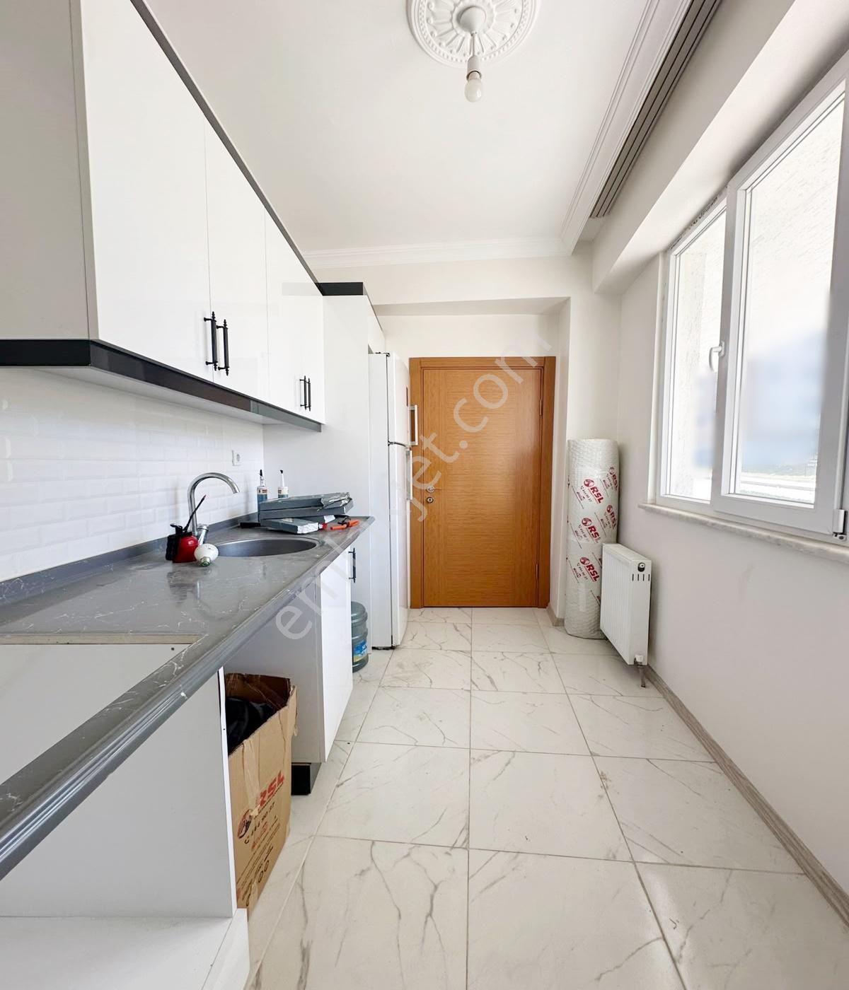 Kod 5454 Osmangazi Mah. Caddeye Cephe Kullanışlı 3+1 Dubleks — fotoğraf 4