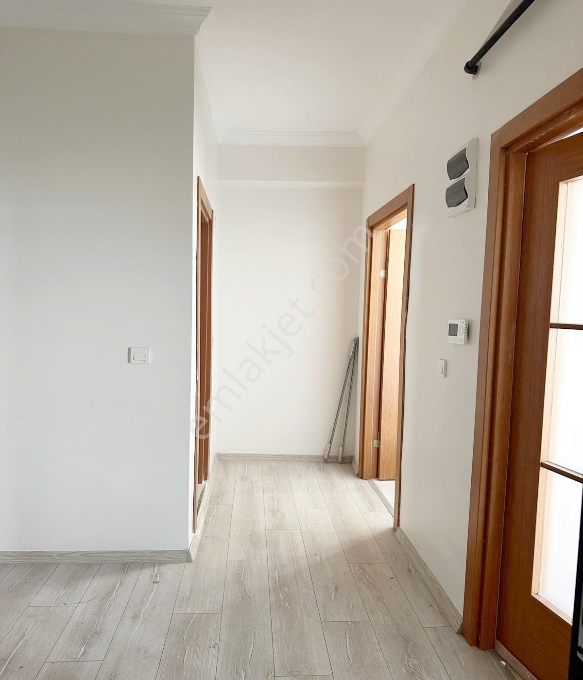 Kod 5454 Osmangazi Mah. Caddeye Cephe Kullanışlı 3+1 Dubleks — fotoğraf 6