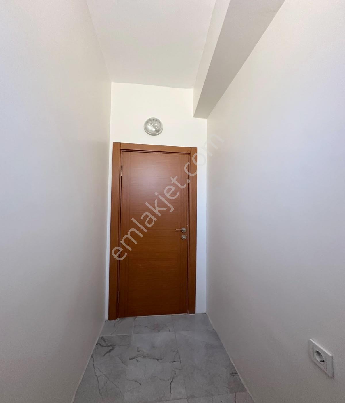Kod 5454 Osmangazi Mah. Caddeye Cephe Kullanışlı 3+1 Dubleks — fotoğraf 7