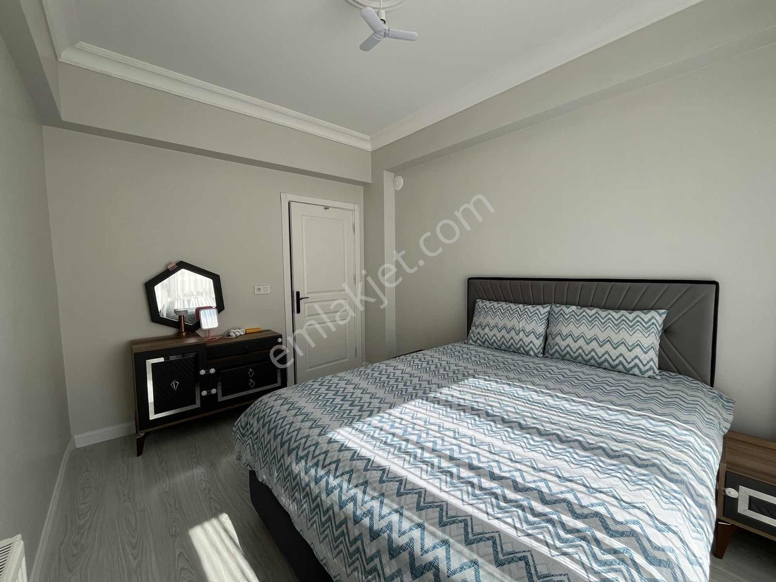 İstiklal Mahallesinde 140 M² Ferah Ve Bakımlı Geniş Daire! — fotoğraf 9