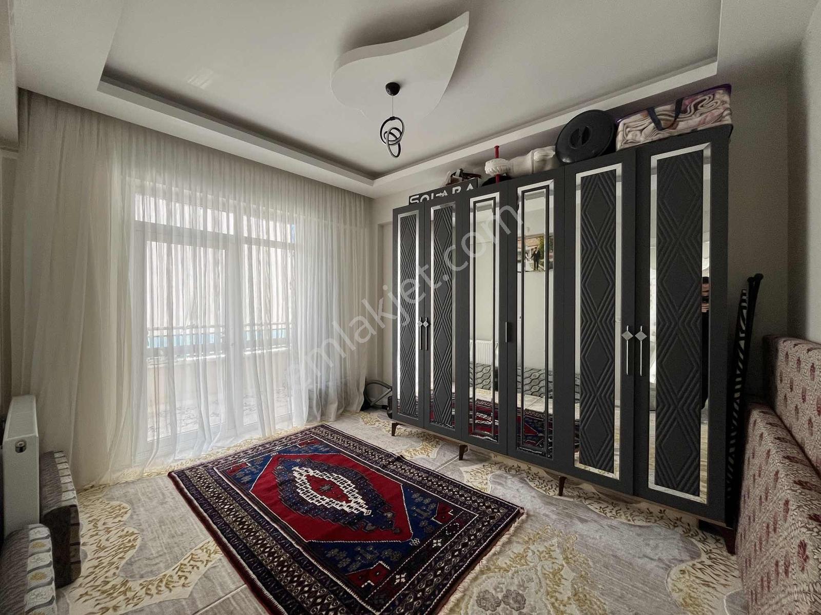 İstiklal Mahallesinde 140 M² Ferah Ve Bakımlı Geniş Daire! — fotoğraf 10