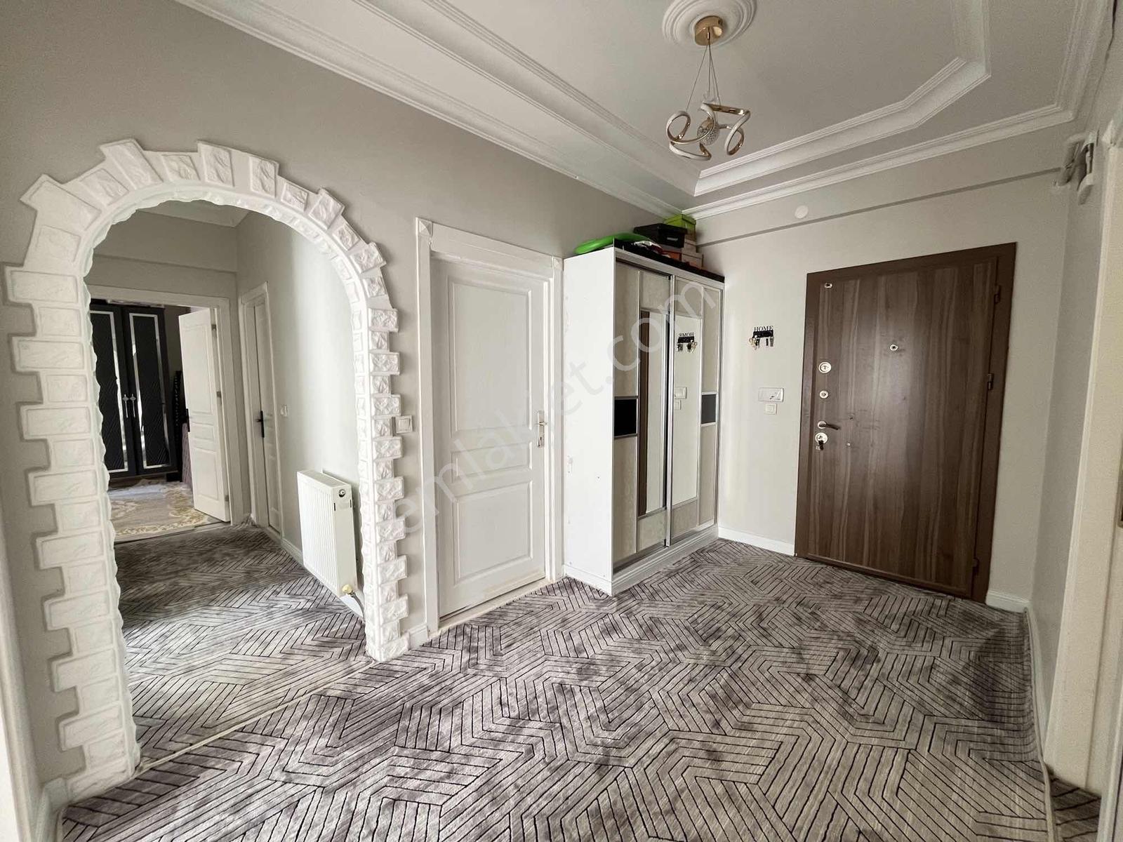 İstiklal Mahallesinde 140 M² Ferah Ve Bakımlı Geniş Daire! — fotoğraf 12