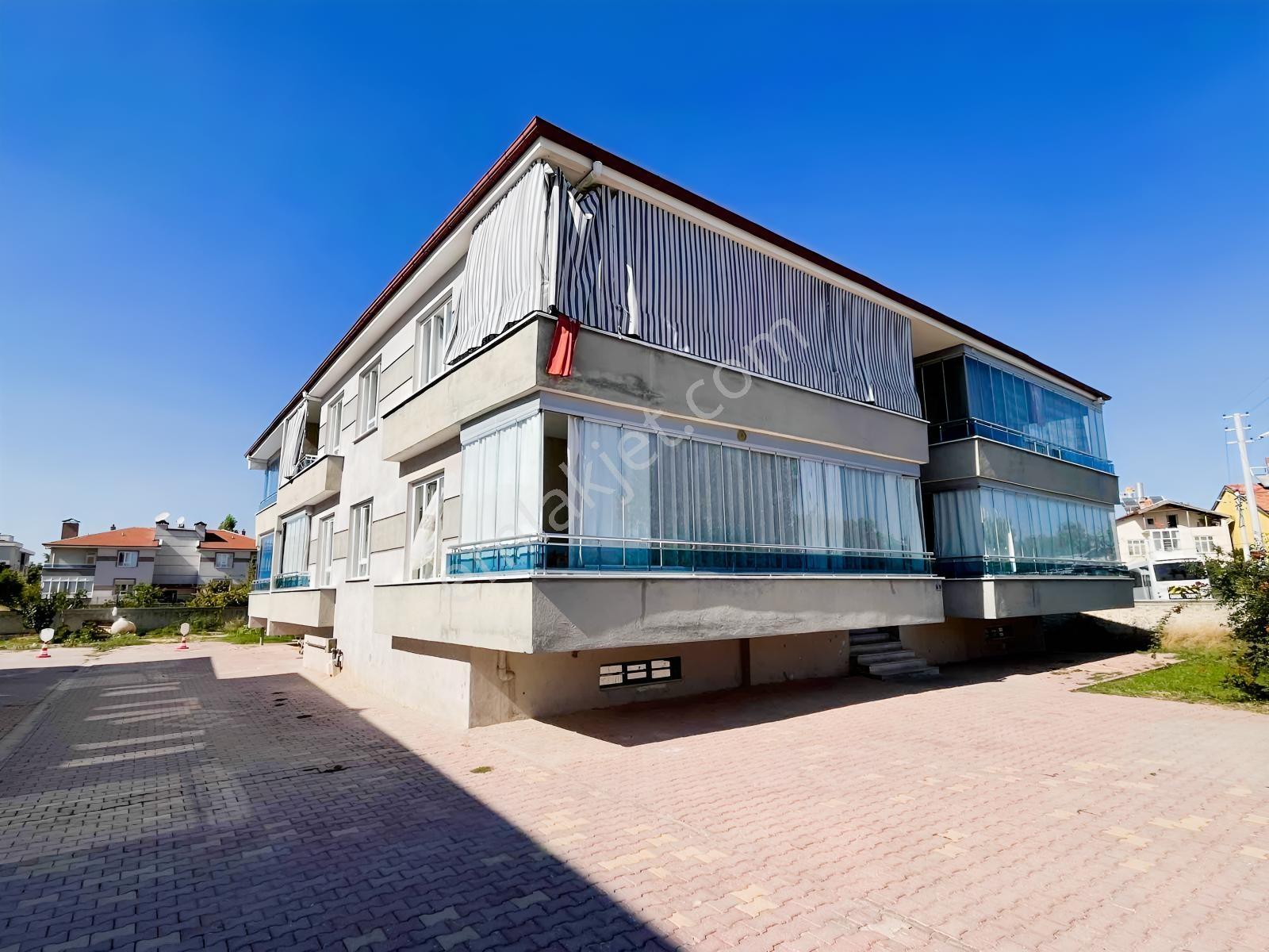 İstiklal Mahallesinde 140 M² Ferah Ve Bakımlı Geniş Daire! — fotoğraf 19