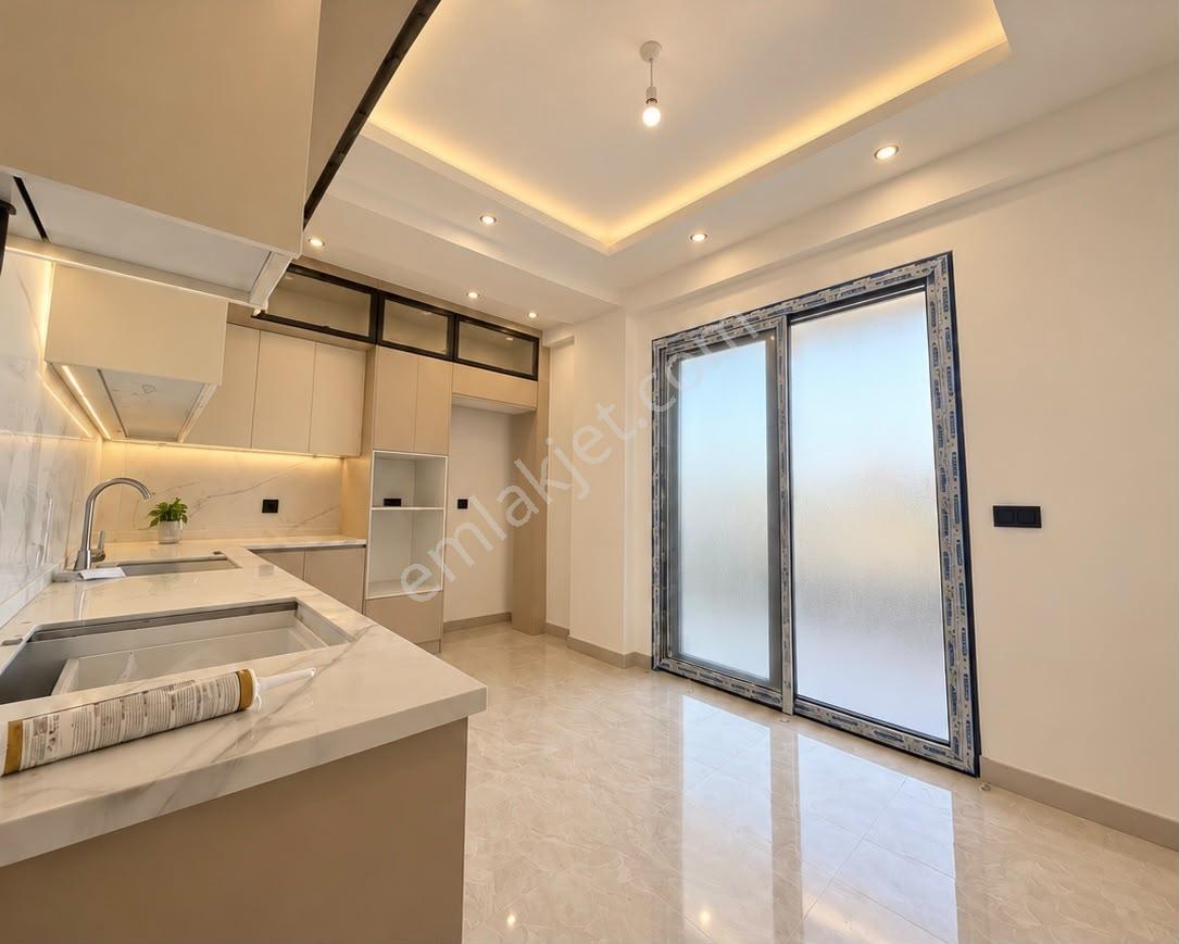 Ferhatlar Kolejine Yakın 3+1 E.banyolu Giyinme Odalı Daire — fotoğraf 2