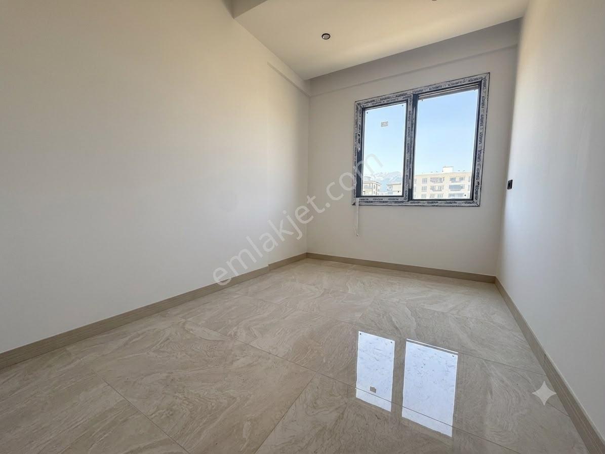 Ferhatlar Kolejine Yakın 3+1 E.banyolu Giyinme Odalı Daire — fotoğraf 3