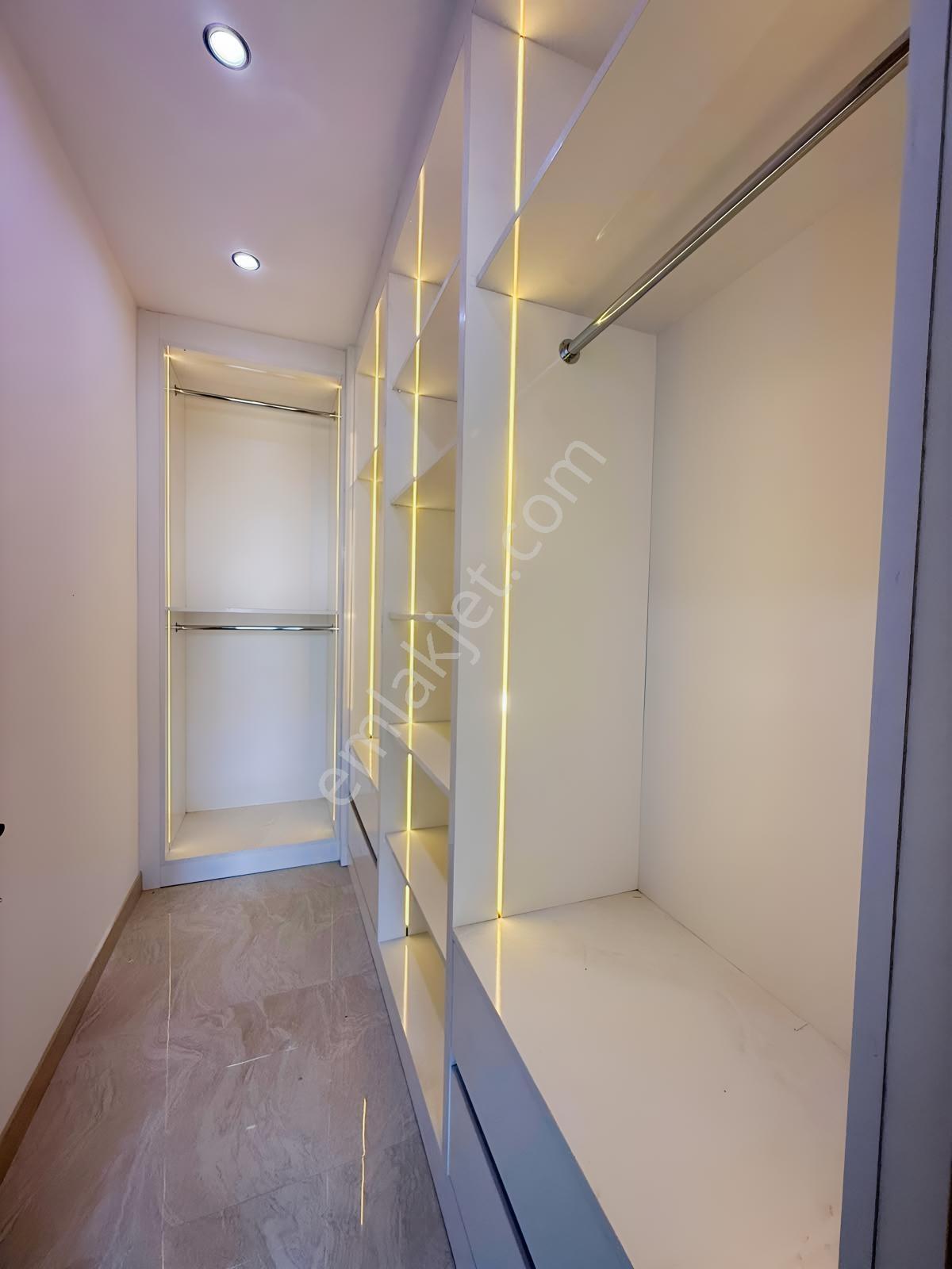 Ferhatlar Kolejine Yakın 3+1 E.banyolu Giyinme Odalı Daire — fotoğraf 4
