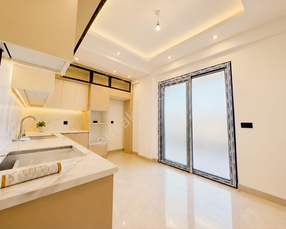 Ferhatlar Kolejine Yakın 3+1 E.banyolu Giyinme Odalı Daire — fotoğraf 21