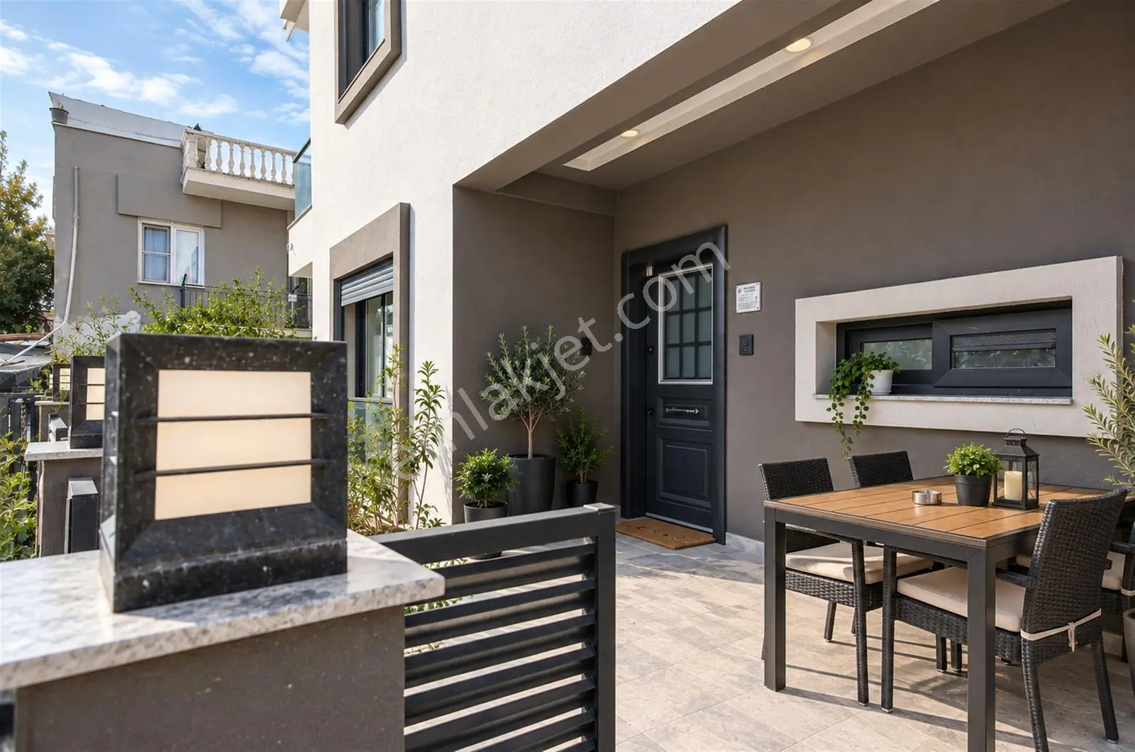 Çamlıçayda Sıfır Teraslı Otoparklı 5+1 235m2 Merkezde Yokuşsuz — fotoğraf 2
