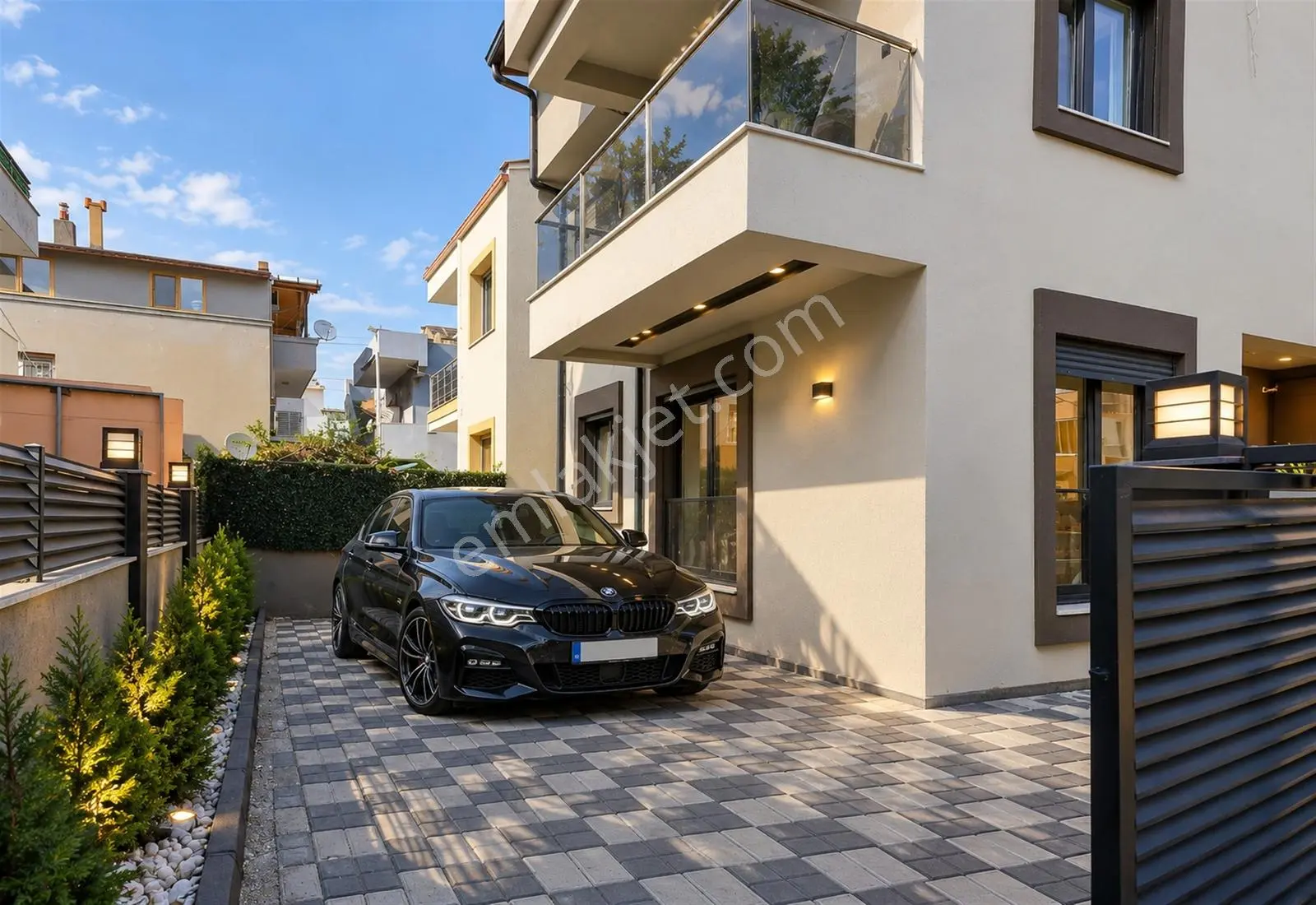 Çamlıçayda Sıfır Teraslı Otoparklı 5+1 235m2 Merkezde Yokuşsuz — fotoğraf 3