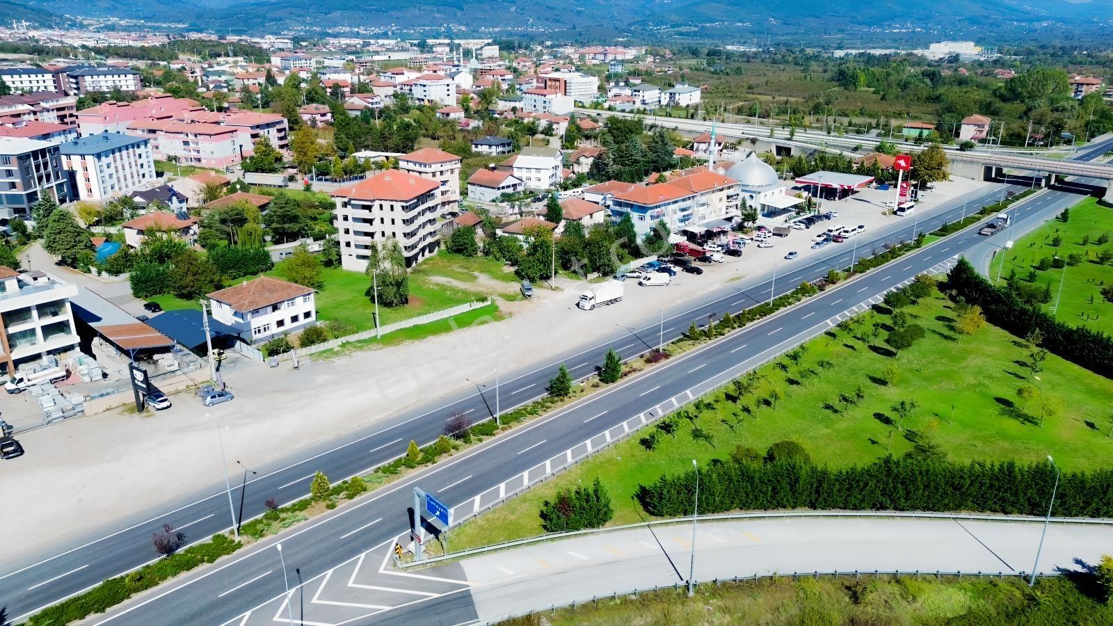 Gümüşova D-100 Üzeri 4 Kat Ticari + Konut İmarlı Arsa — fotoğraf 2