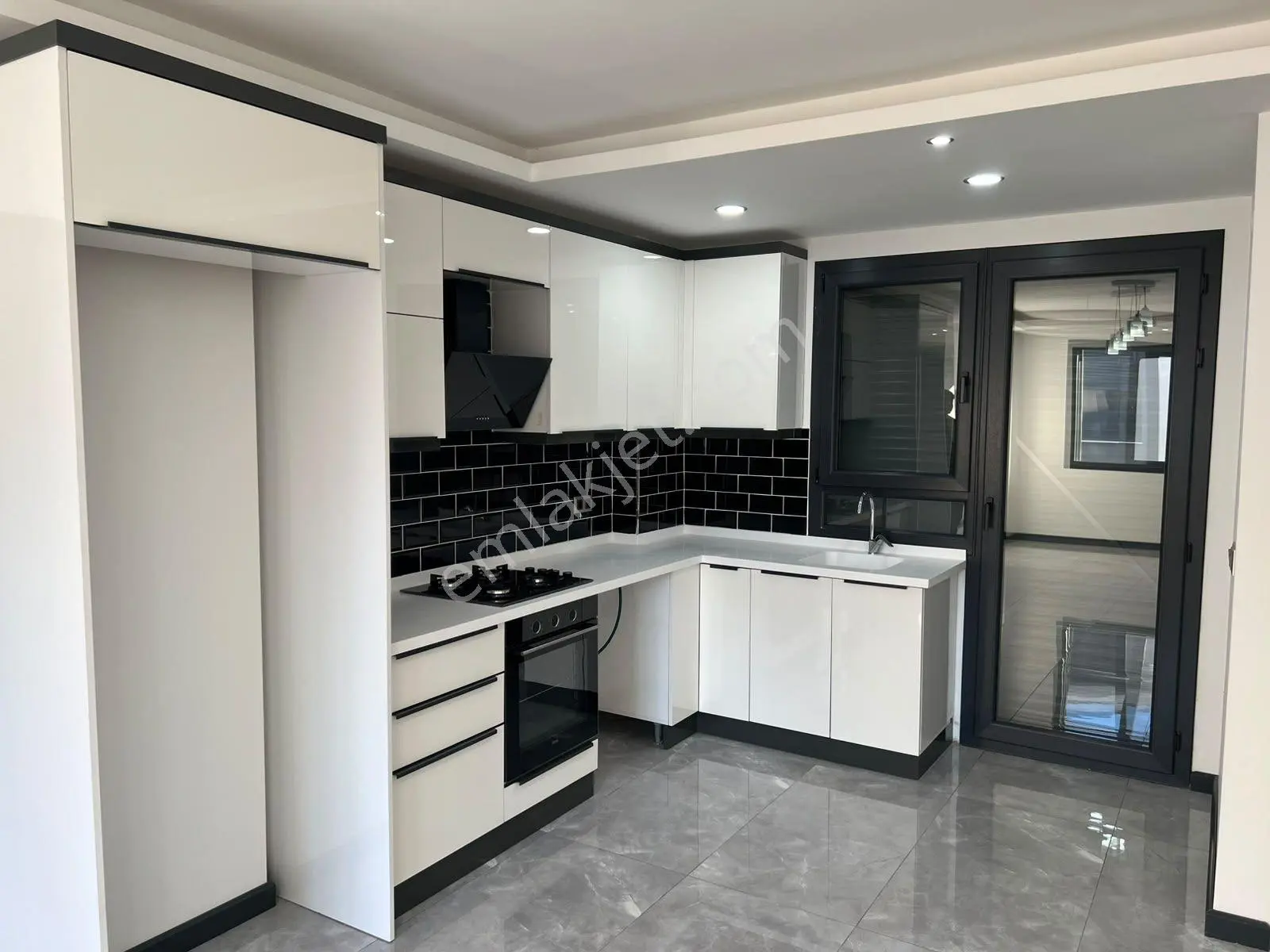 Didim Efeler Mahallesi Havuzlu Sitede Satılık 3+1 Villa — fotoğraf 18