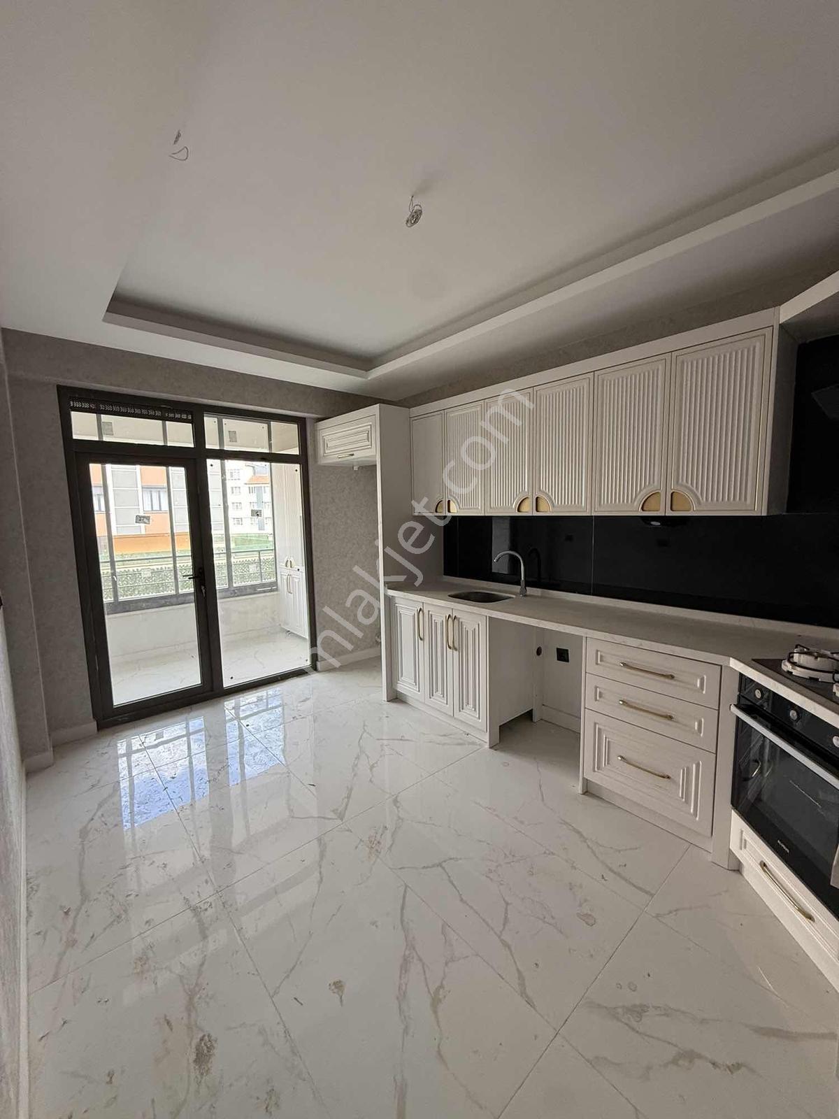 Yelda Park Yanı 3+1 Kapalı Garajlı Daire Satılık — fotoğraf 3