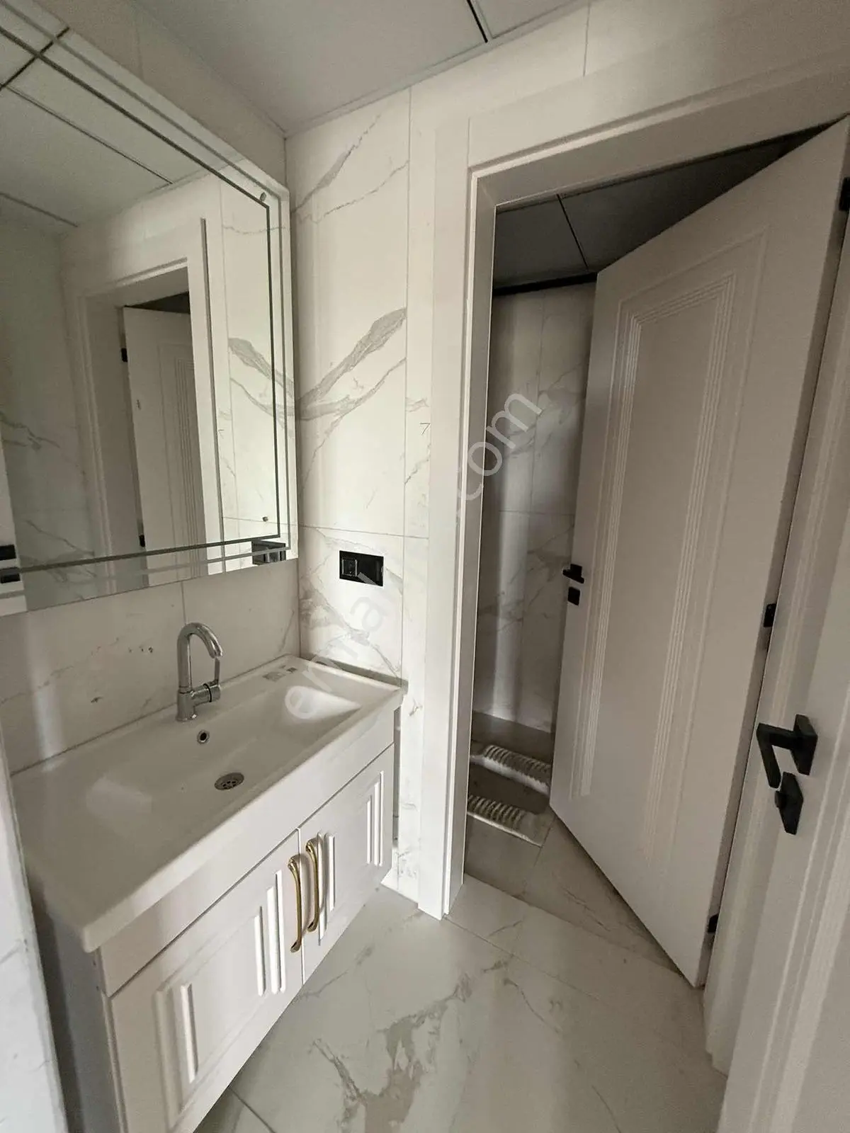 Yelda Park Yanı 3+1 Kapalı Garajlı Daire Satılık — fotoğraf 24