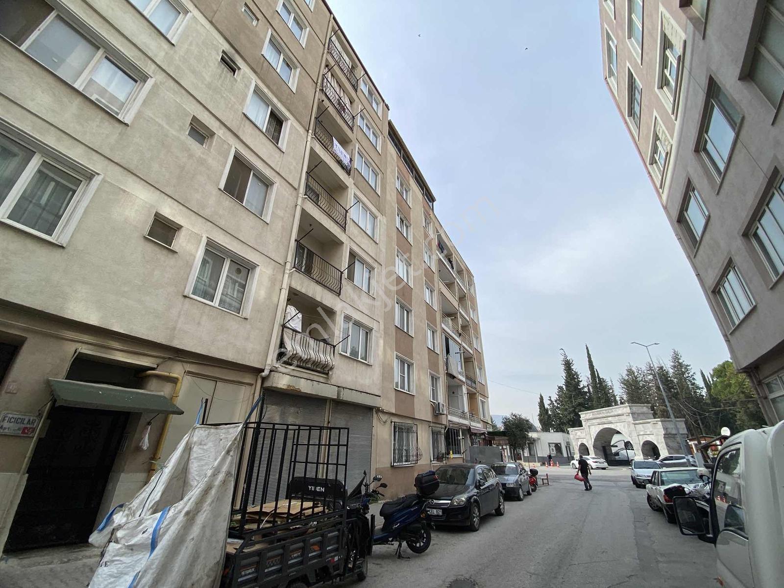 Balıkesir Karesi Çay Mah.Başçeşme Karşısı Uygun Fiyatlı 2+1Daire