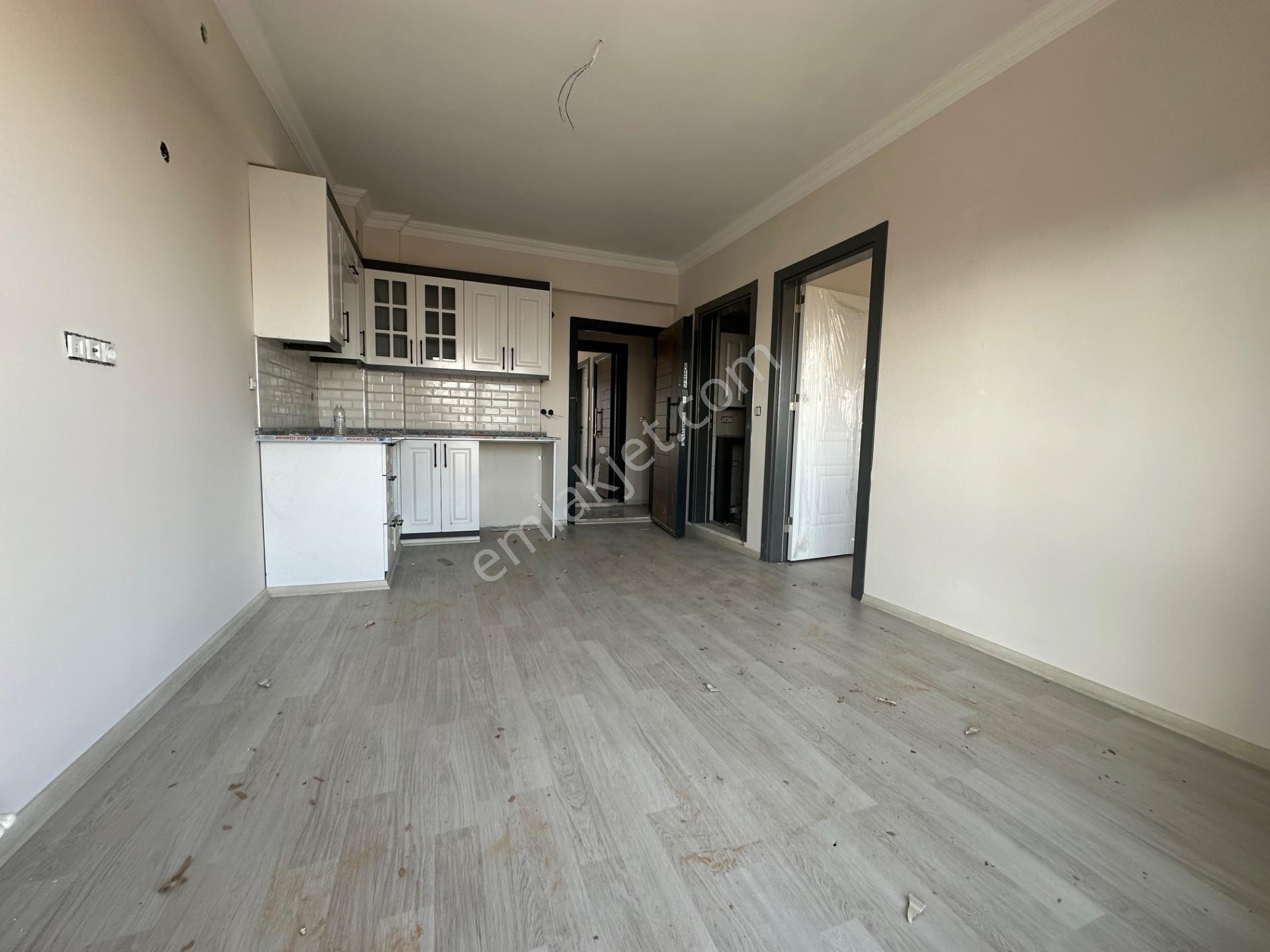 Üçpınar Mahallesi’nde Havuzlu 1 + 1 Satılık Daire — fotoğraf 15