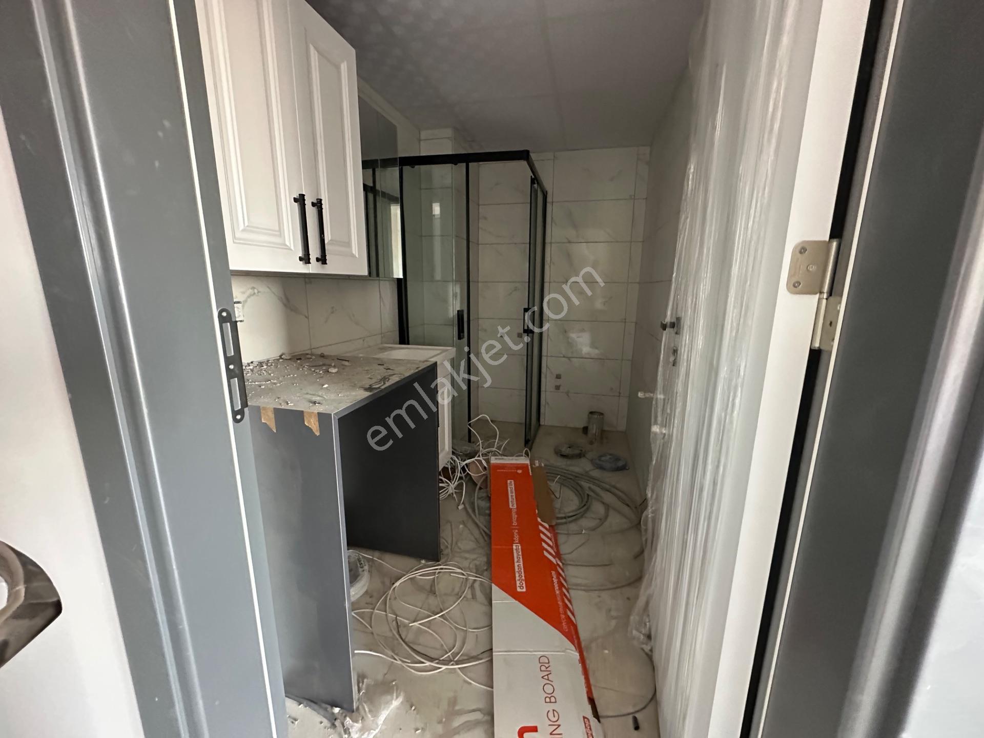 Üçpınar Mahallesi’nde Havuzlu 1 + 1 Satılık Daire — fotoğraf 20
