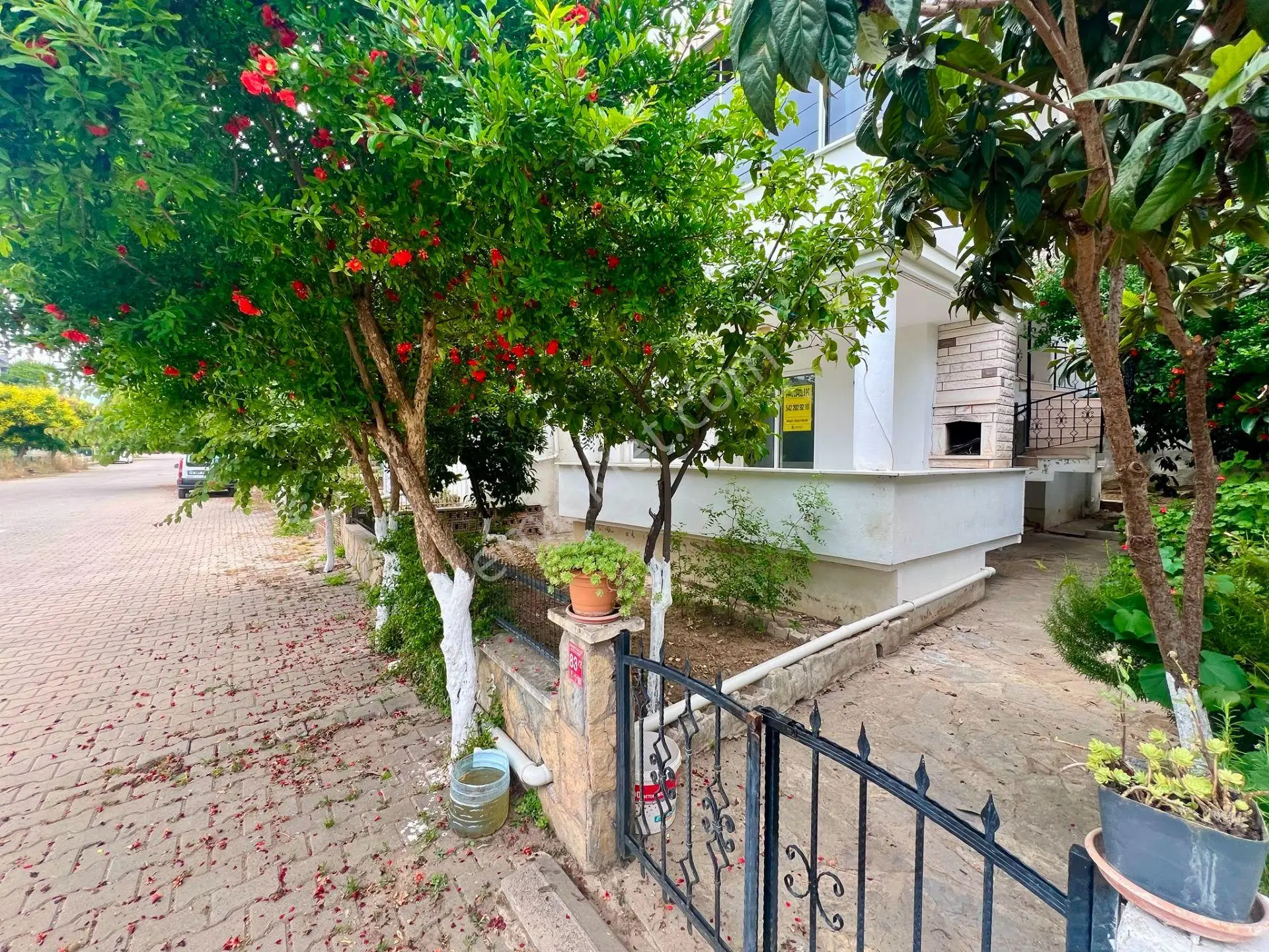 Akçay Aras Emlaktan Altınolukta Geniş Balkonlu 2+1 Daire — fotoğraf 2
