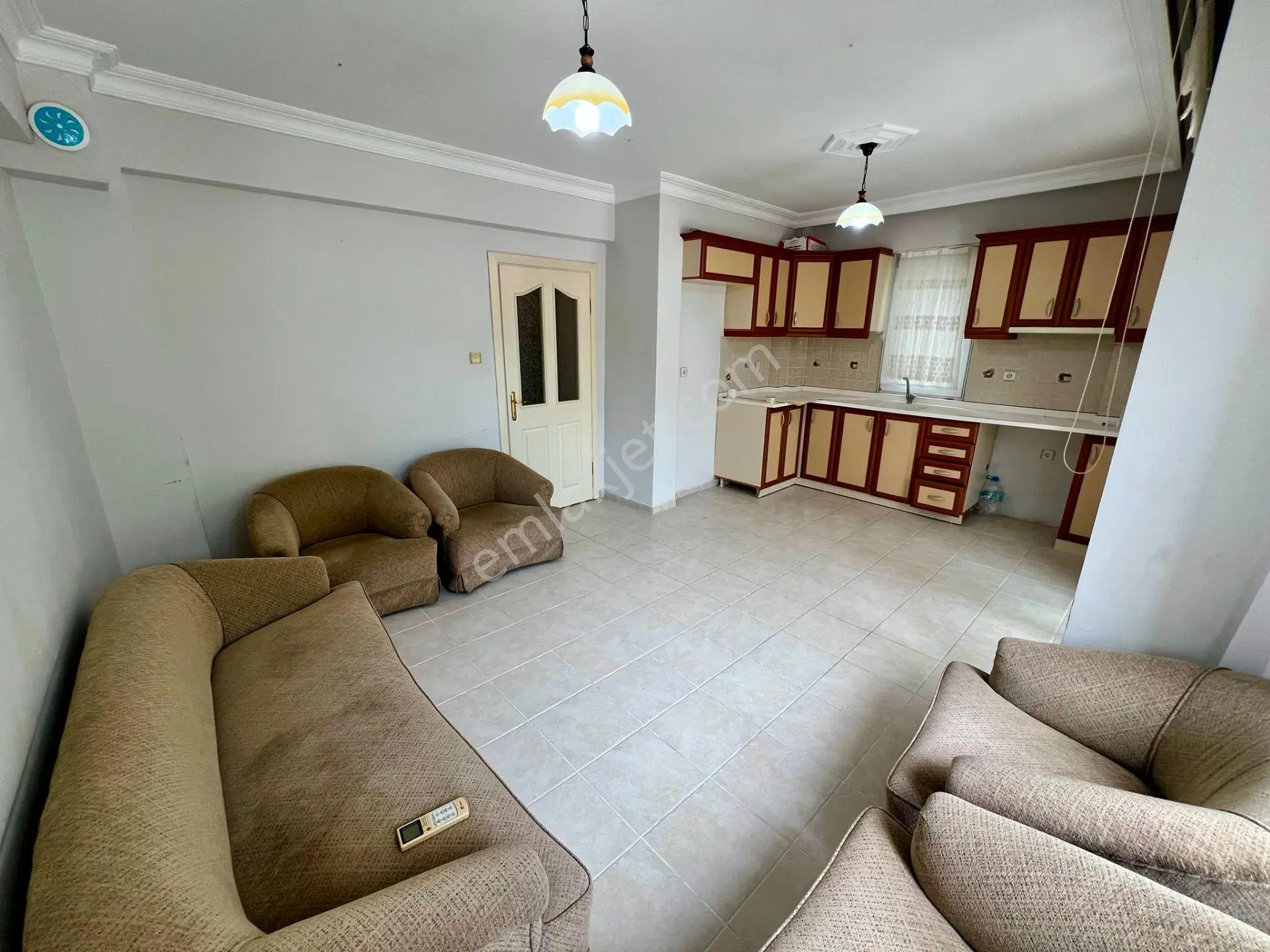 Akçay Aras Emlaktan Altınolukta Geniş Balkonlu 2+1 Daire — fotoğraf 7