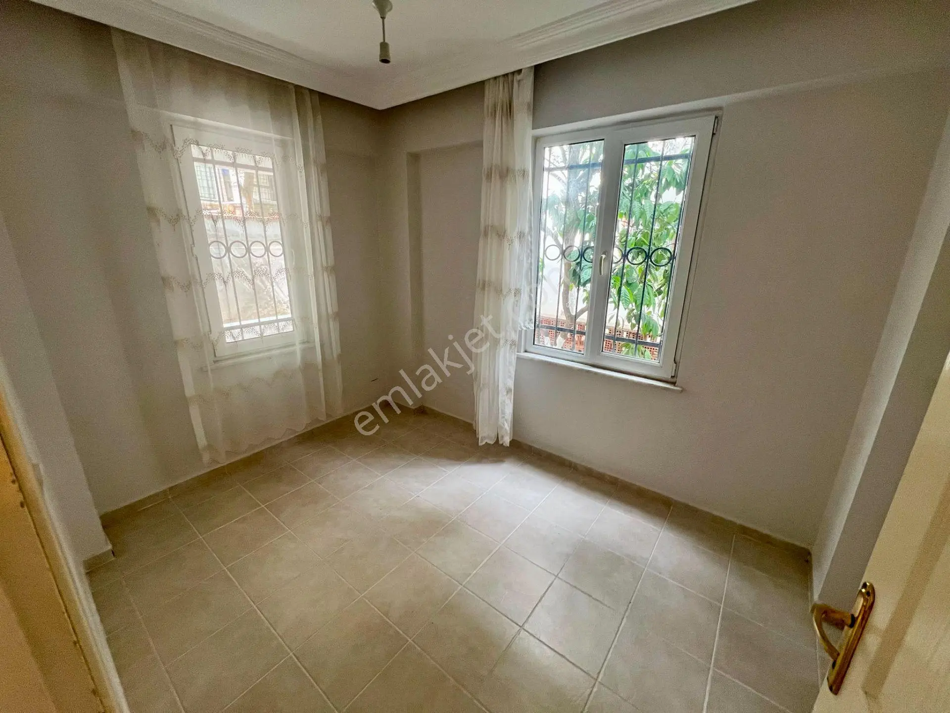 Akçay Aras Emlaktan Altınolukta Geniş Balkonlu 2+1 Daire — fotoğraf 13