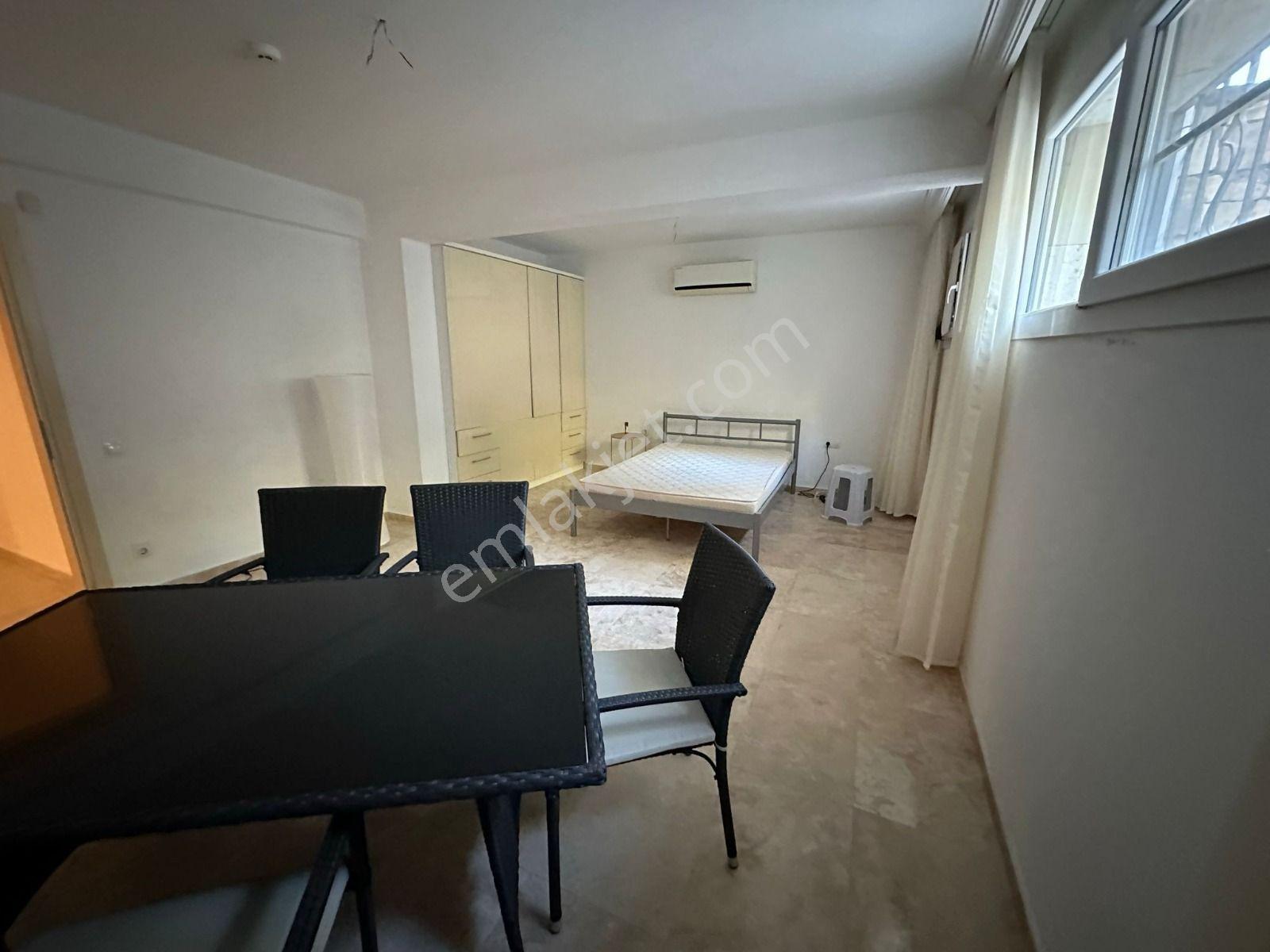 Kuşadası Satılık 4+1 Tek Müstakil Malikane Tadında Villa — fotoğraf 8