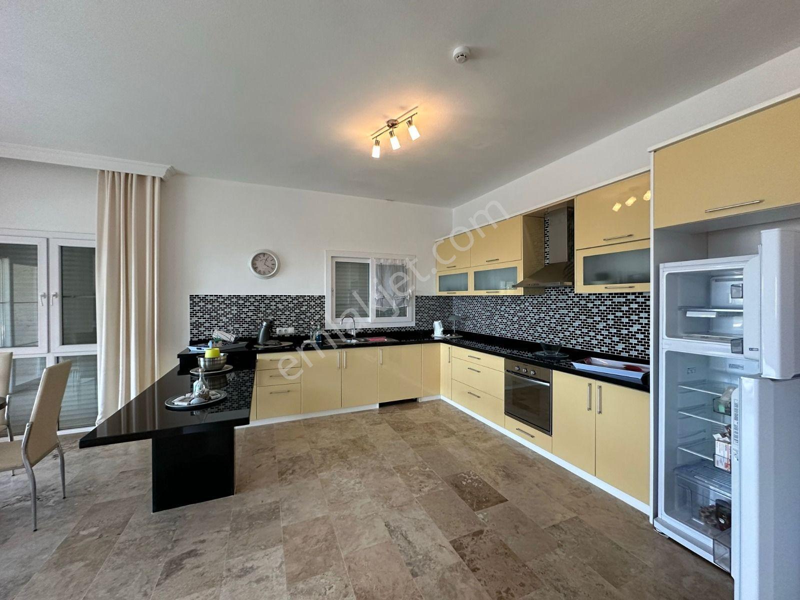 Kuşadası Satılık 4+1 Tek Müstakil Malikane Tadında Villa — fotoğraf 28