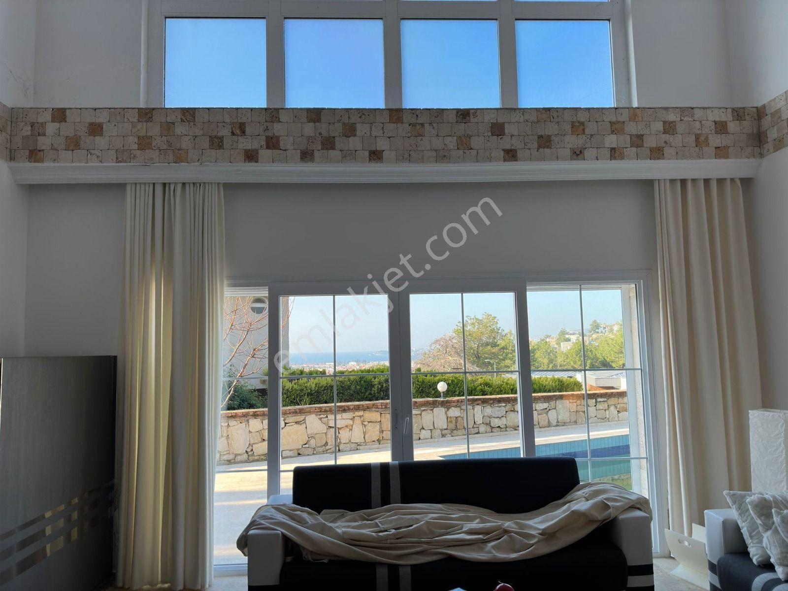 Kuşadası Satılık 4+1 Tek Müstakil Malikane Tadında Villa — fotoğraf 32