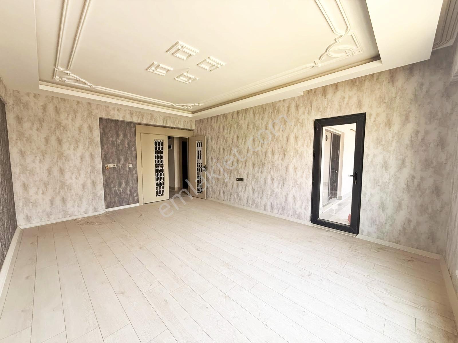 Karacaahmet'te Cadde Üzr.yerden Isıtma Geniş Cam Balkon Lüx 2+1 — fotoğraf 7